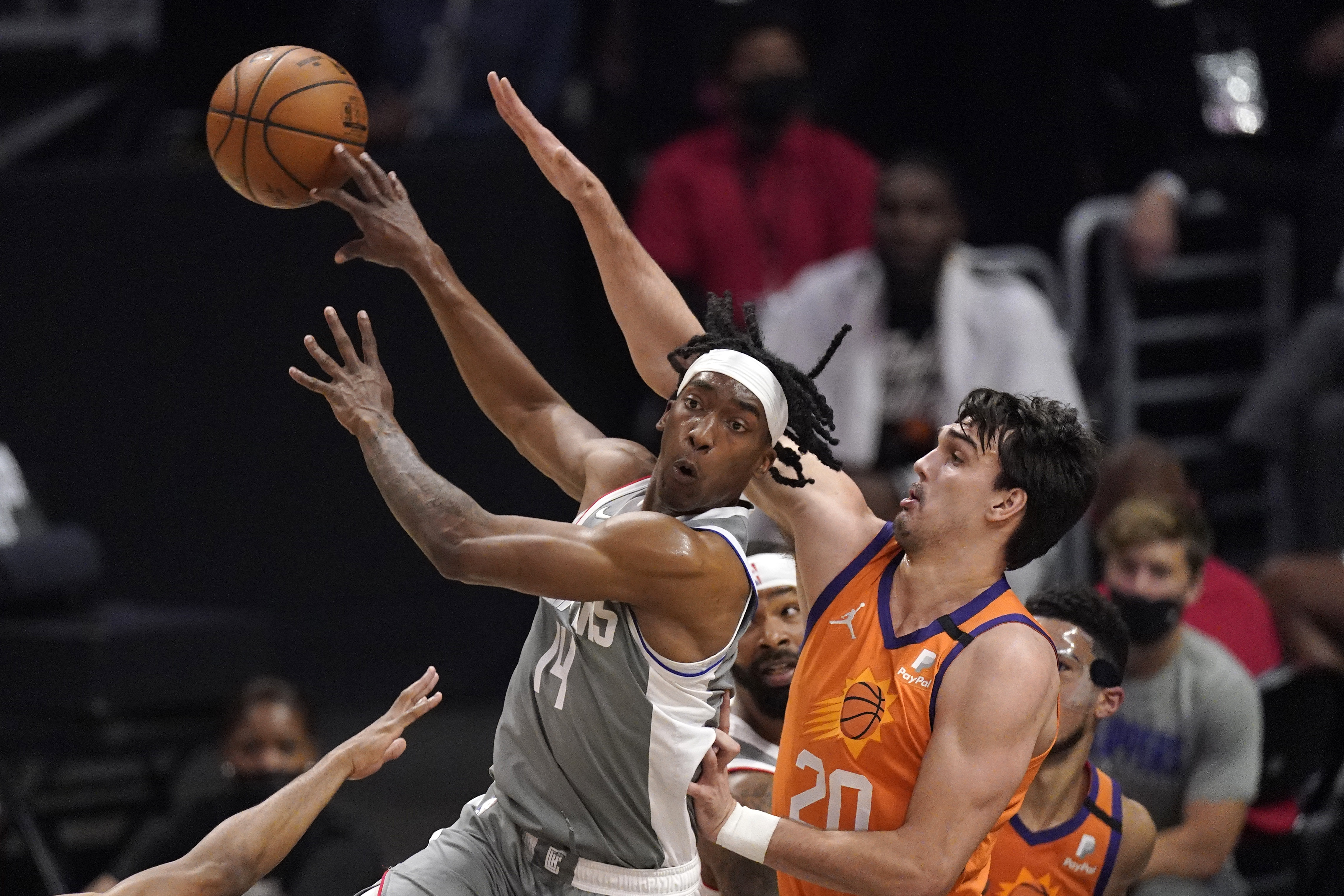 Terance Mann Brings Basketball Camp to His Massachusetts Hometown