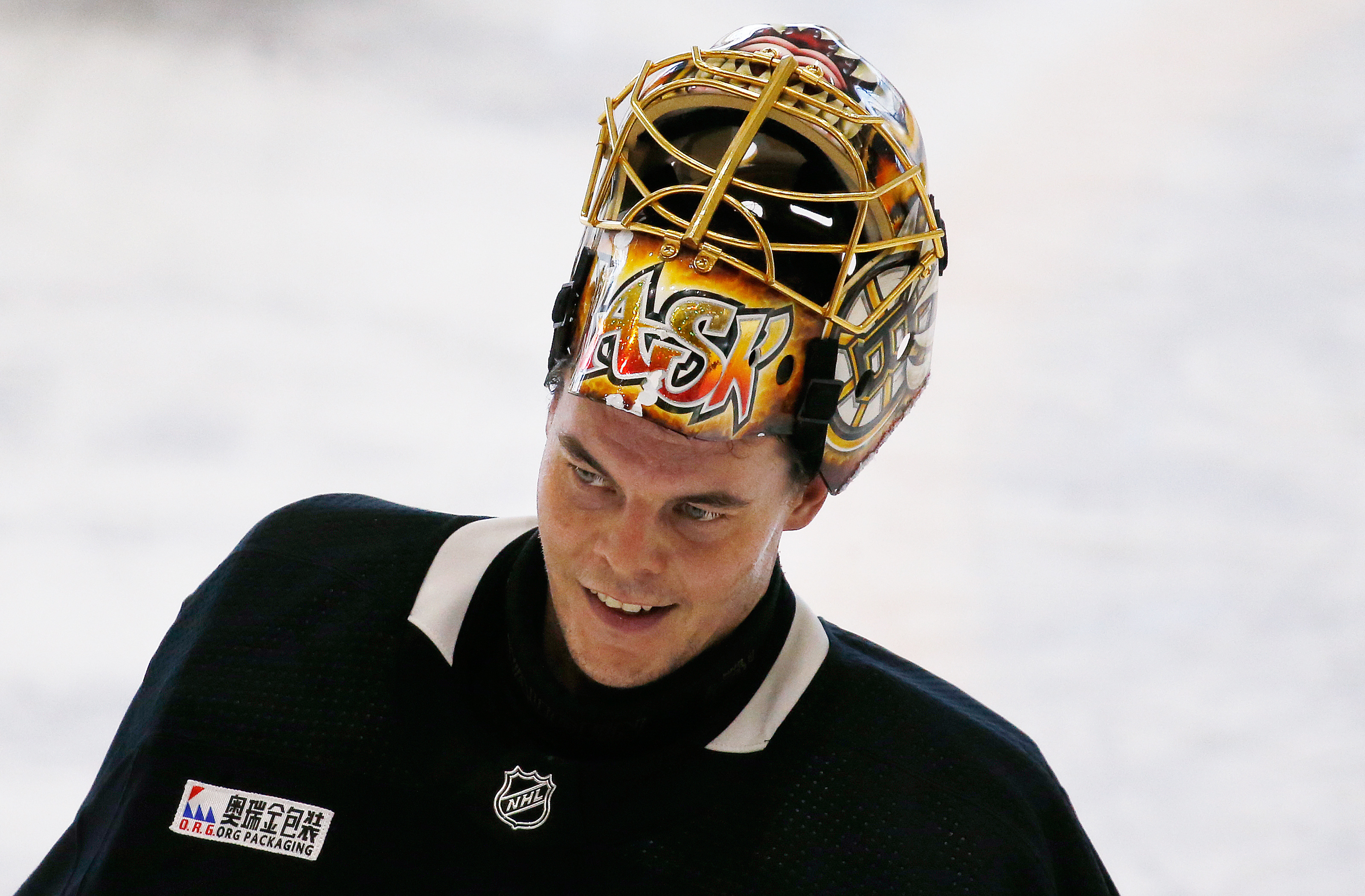 Bruins' Rask returns to team after taking personal leave of absence