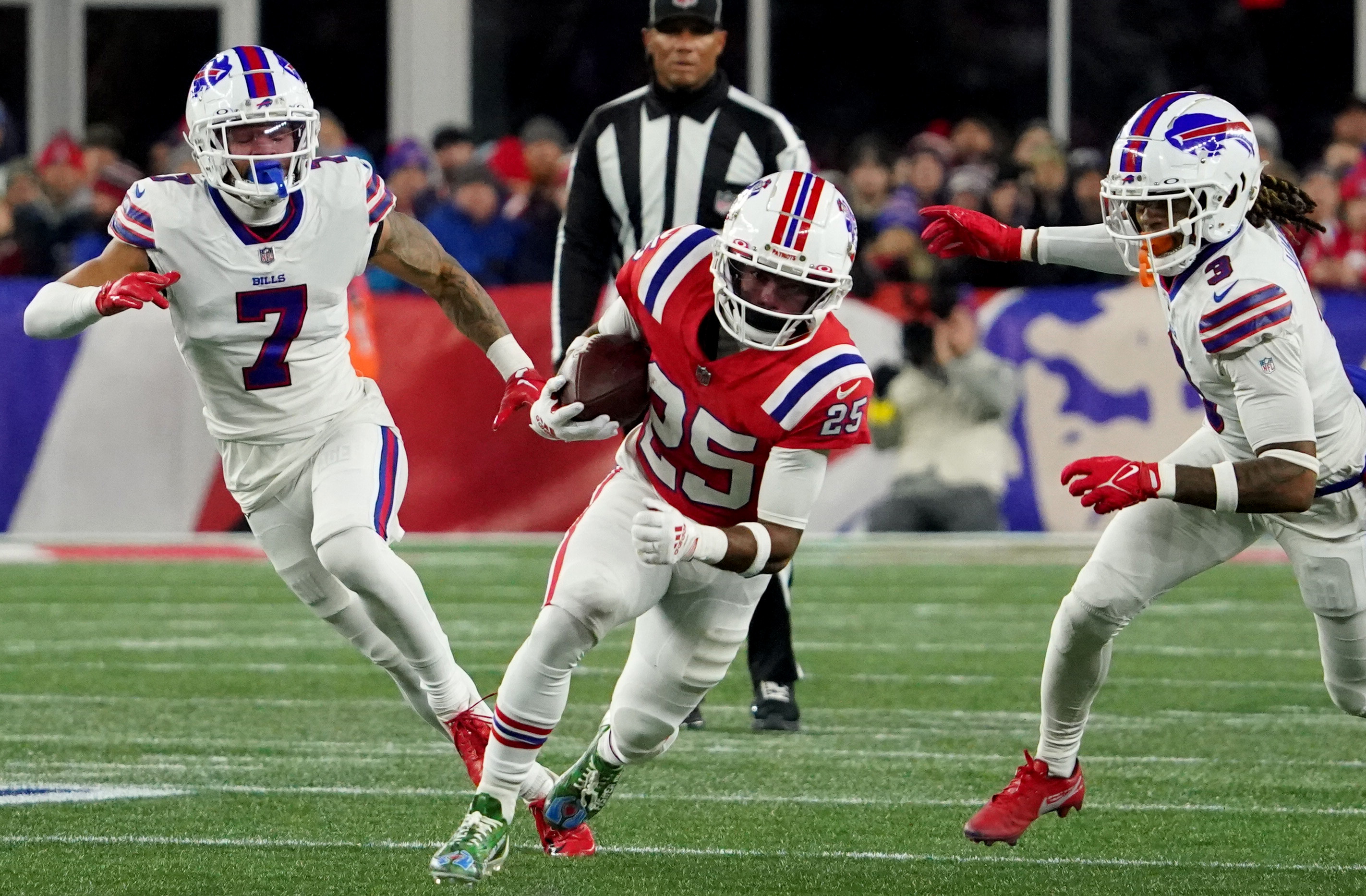 The Patriots turned to defensive back Marcus Jones, on his first offensive  snap, to score their only TD on Thursday - The Boston Globe