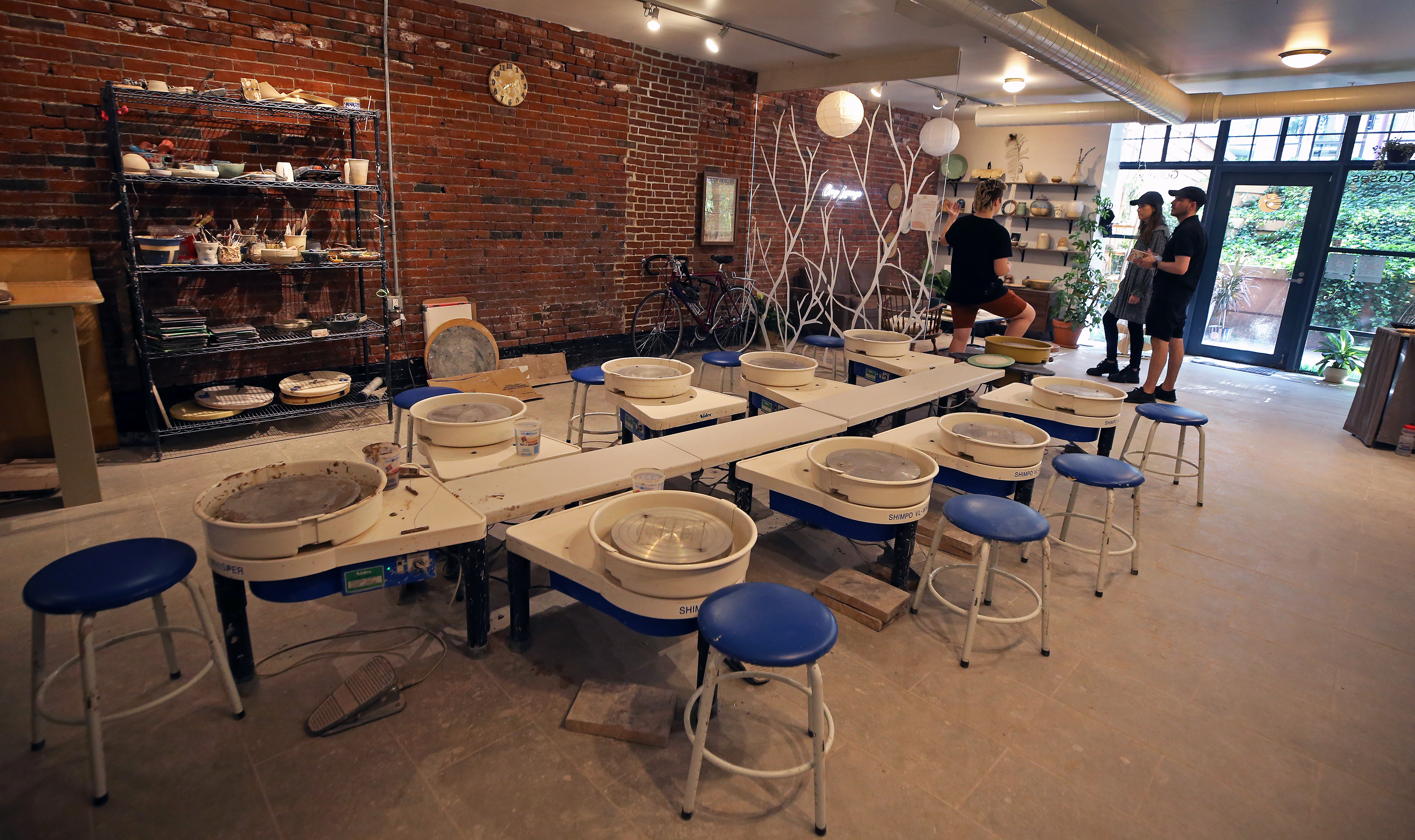 Pottery Classes, Clay Lounge