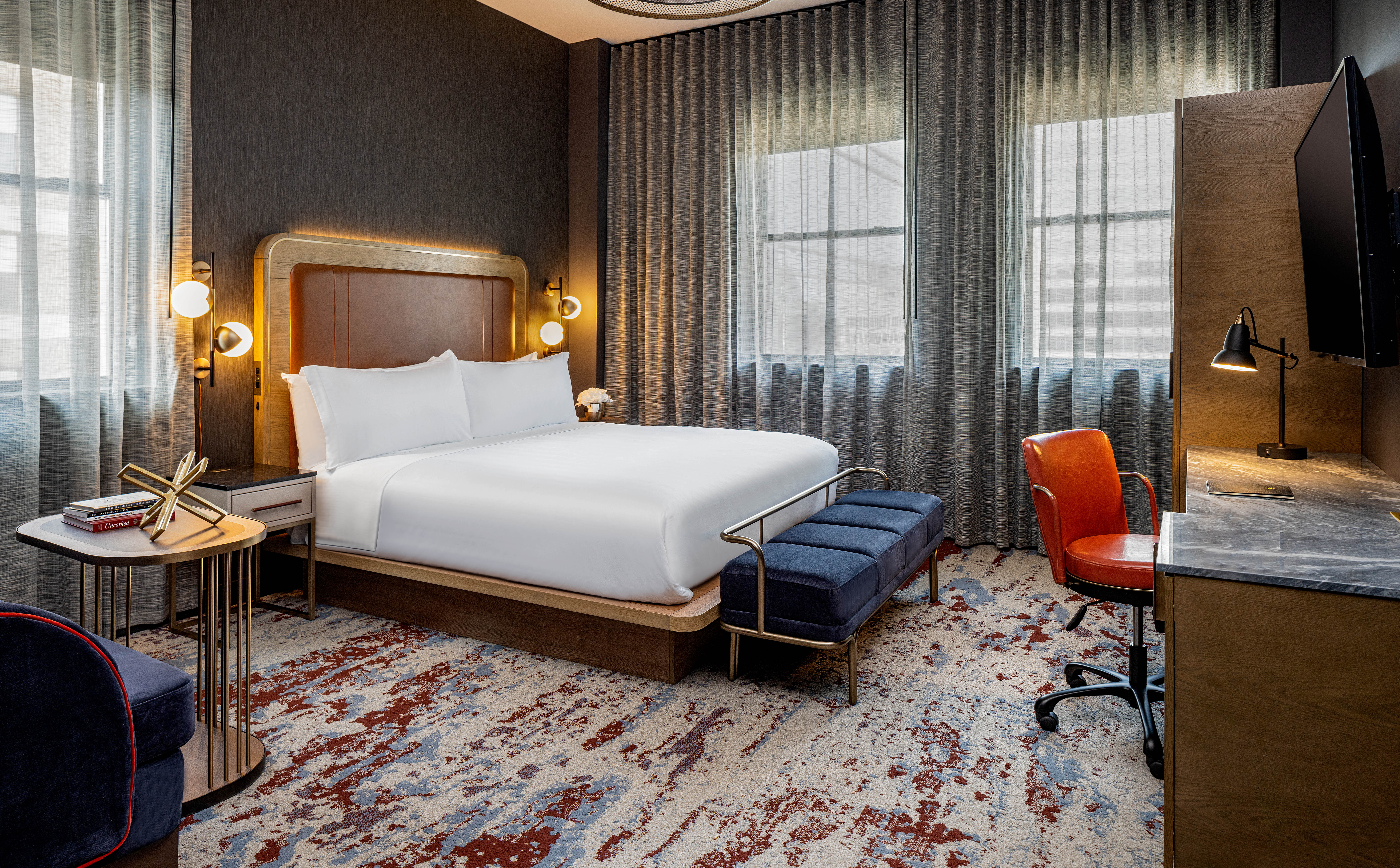 History and contemporary design intertwine to perfection at The Industrialist Hotel, Autograph Collection, the newest development in the renaissance of Pittsburgh’s historic downtown.