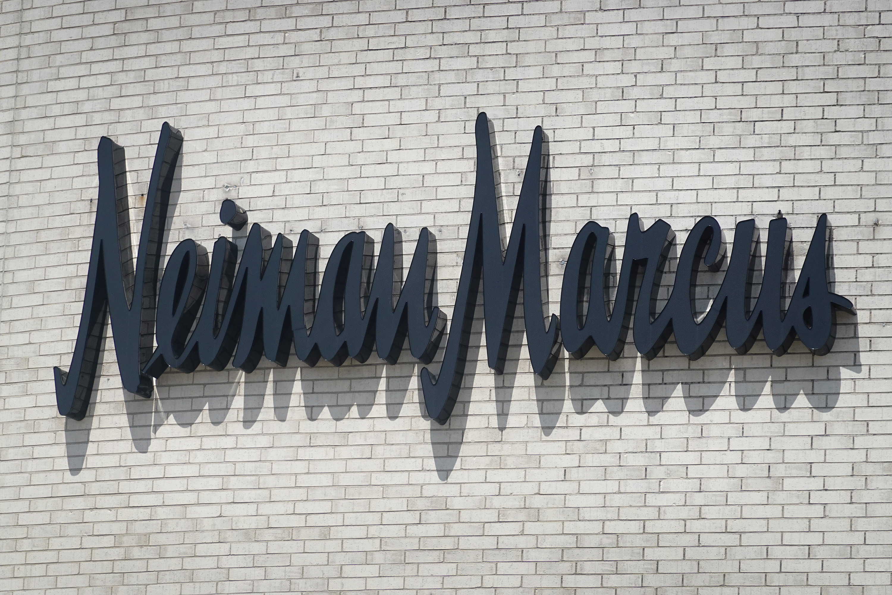 Neiman Marcus to close Mazza Gallerie store - Washington Business Journal