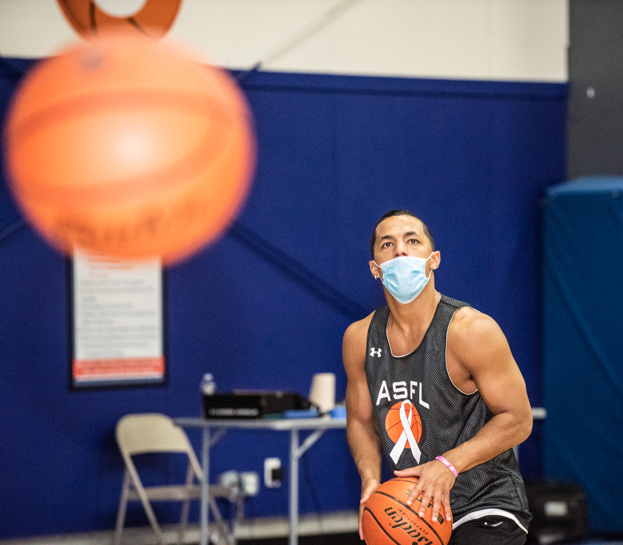 Rockland High's Benny Nyugen lines up a shot in the A Shot for Life Gauntlet at the Starland Sportsplex in Hanover.