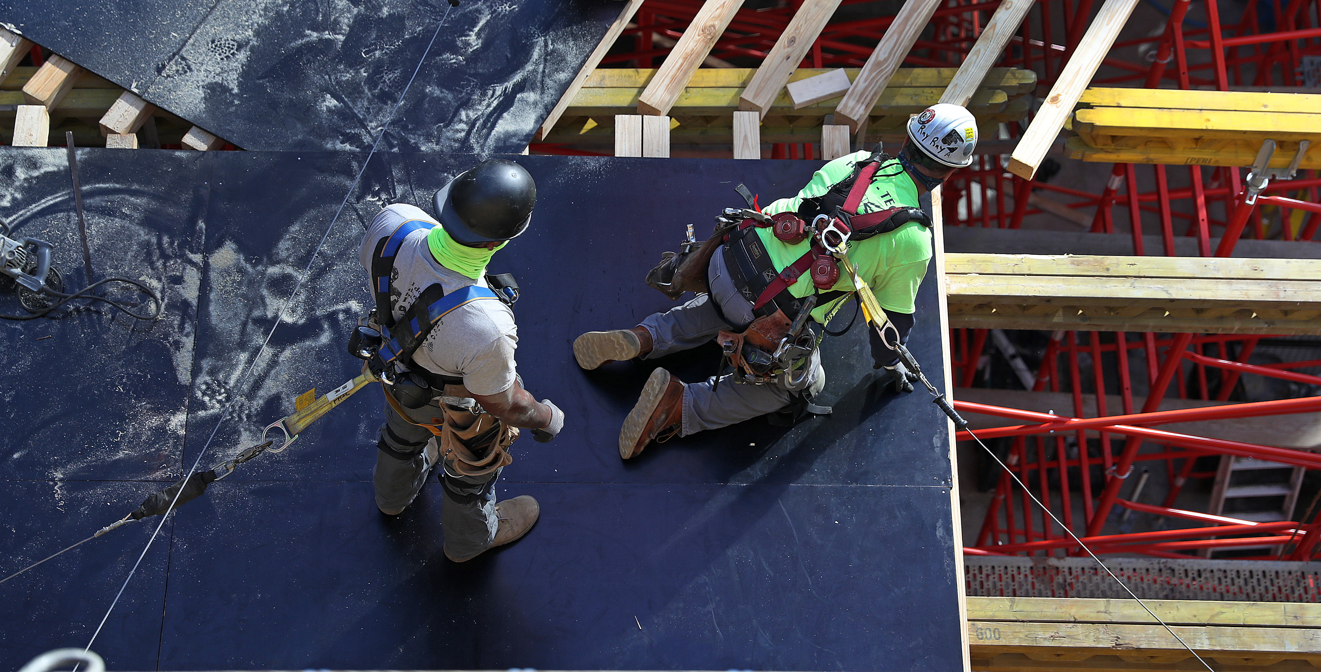BOSTON, MA - 10/15/2020: 19WINTHROP ... Construction workers on site at the Winthrop Center which is restarting construction in Boston during the COVID-19 coronavirus pandemic. Winthrop Center construction site is a skyscraper being built in the Financial District that will become the one of the tallest buildings in Boston. (David L Ryan/Globe Staff ) SECTION: BUSINESS