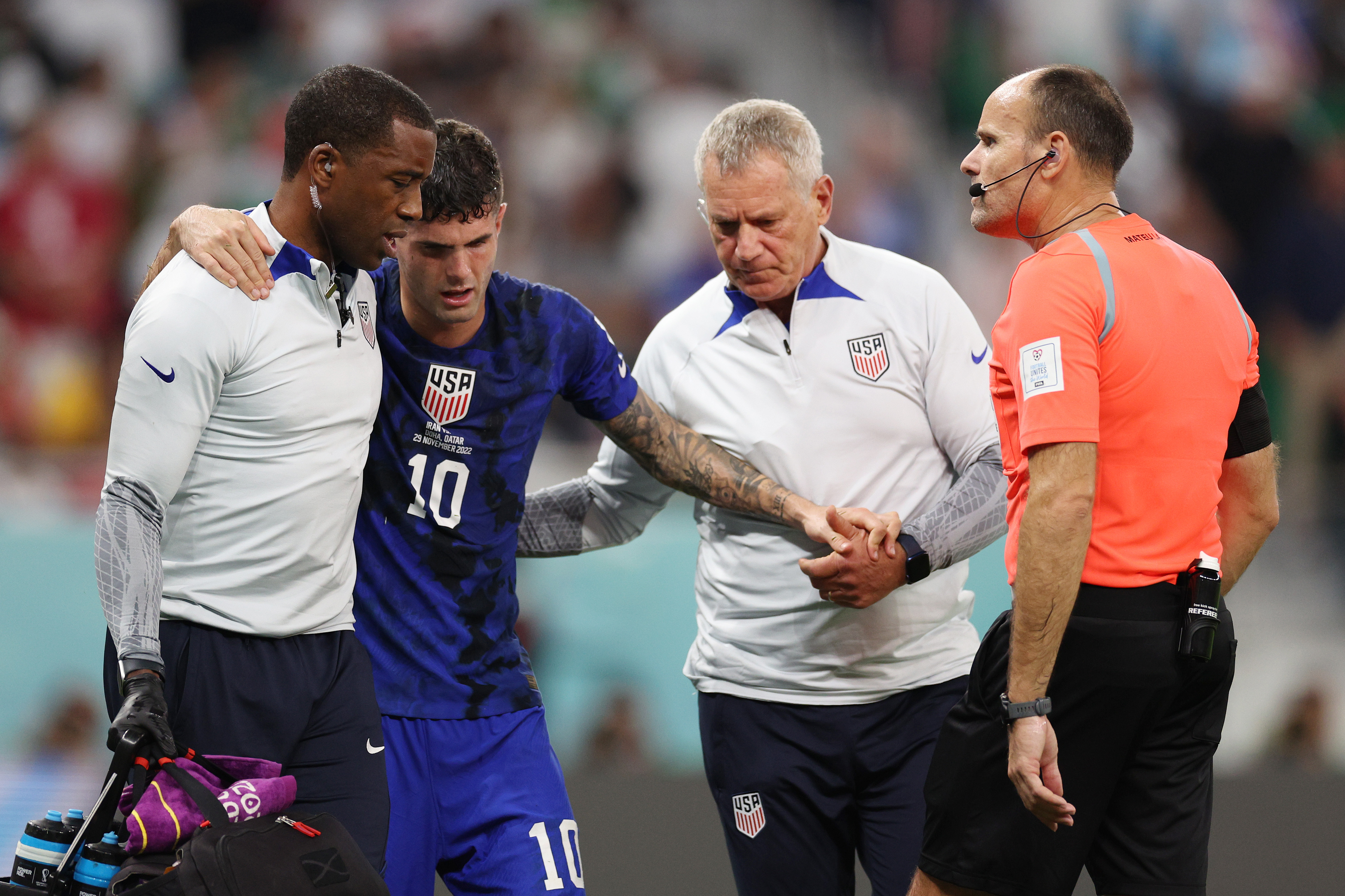 US World Cup goal scorer Christian Pulisic taken to hospital but says he'll  be ready for Saturday - The Boston Globe