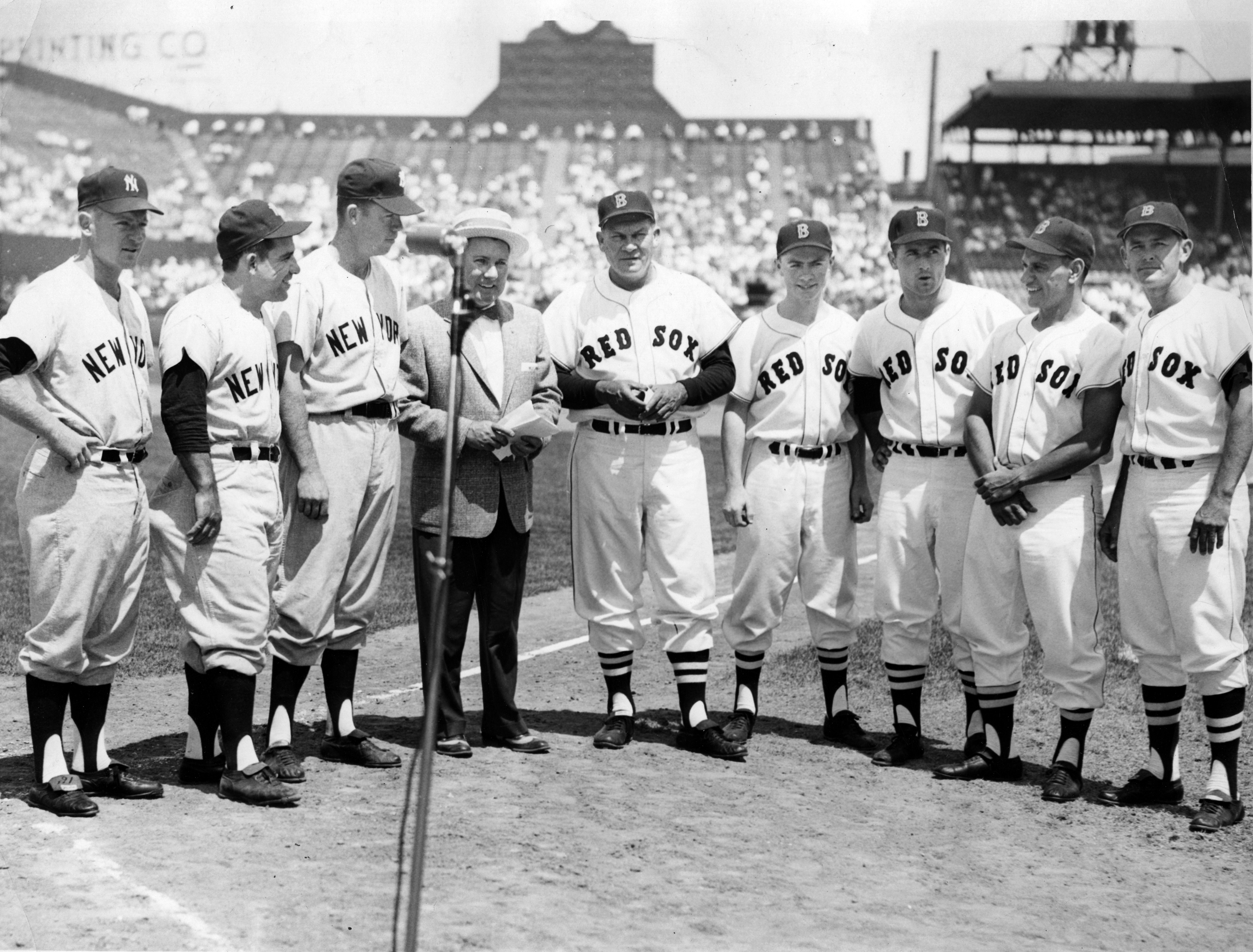 New York Yankees great Whitey Ford dies