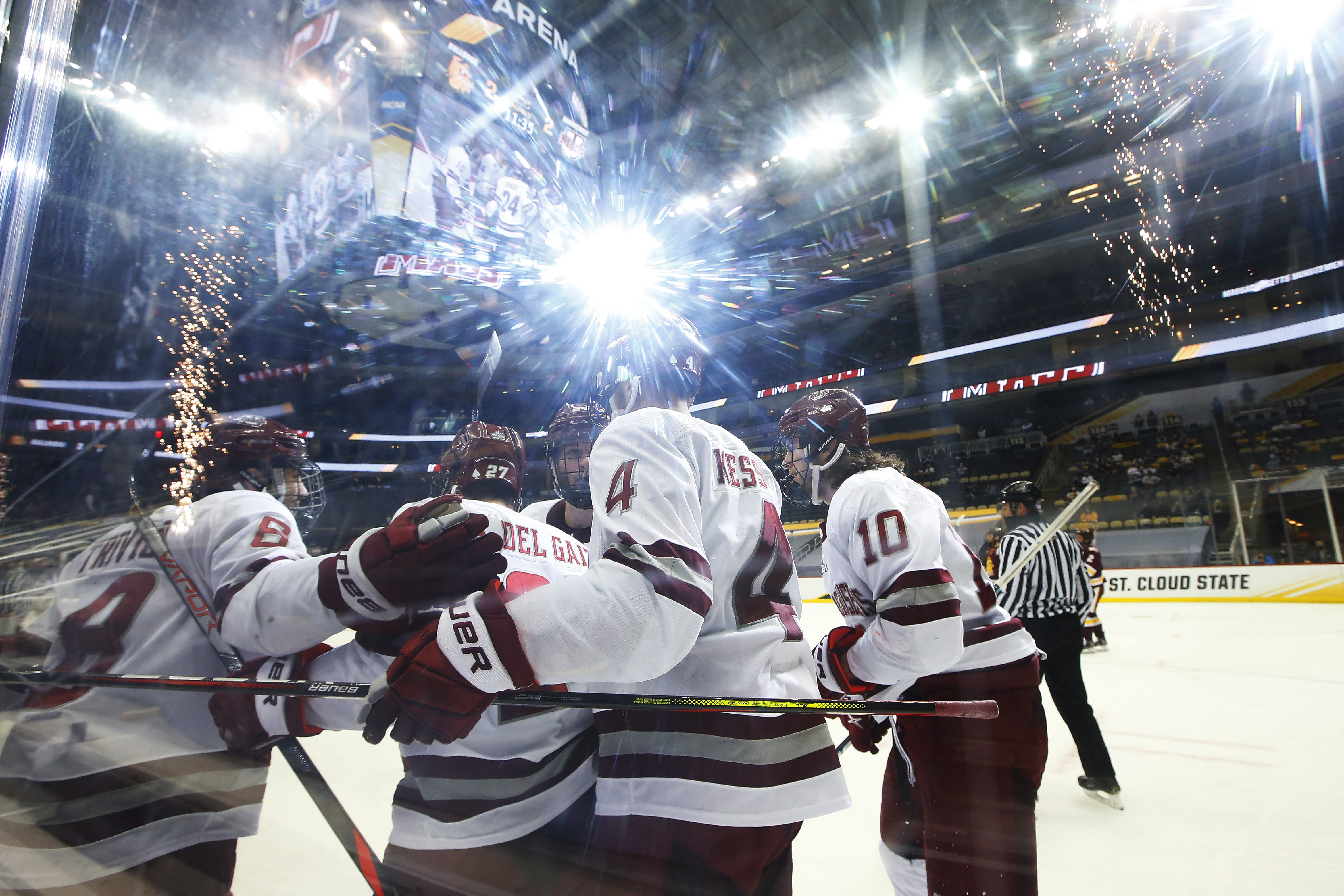 Anthony Del Gaizo (center) scored the game-tying goal in the third period.