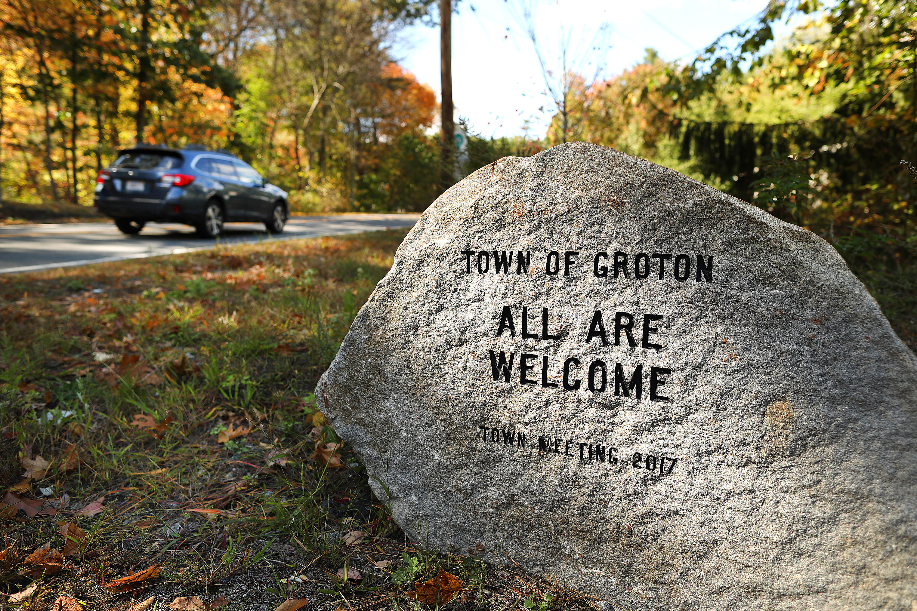 A stone on Route 119 on the Littleton/Groton town line welcoming people to Groton.