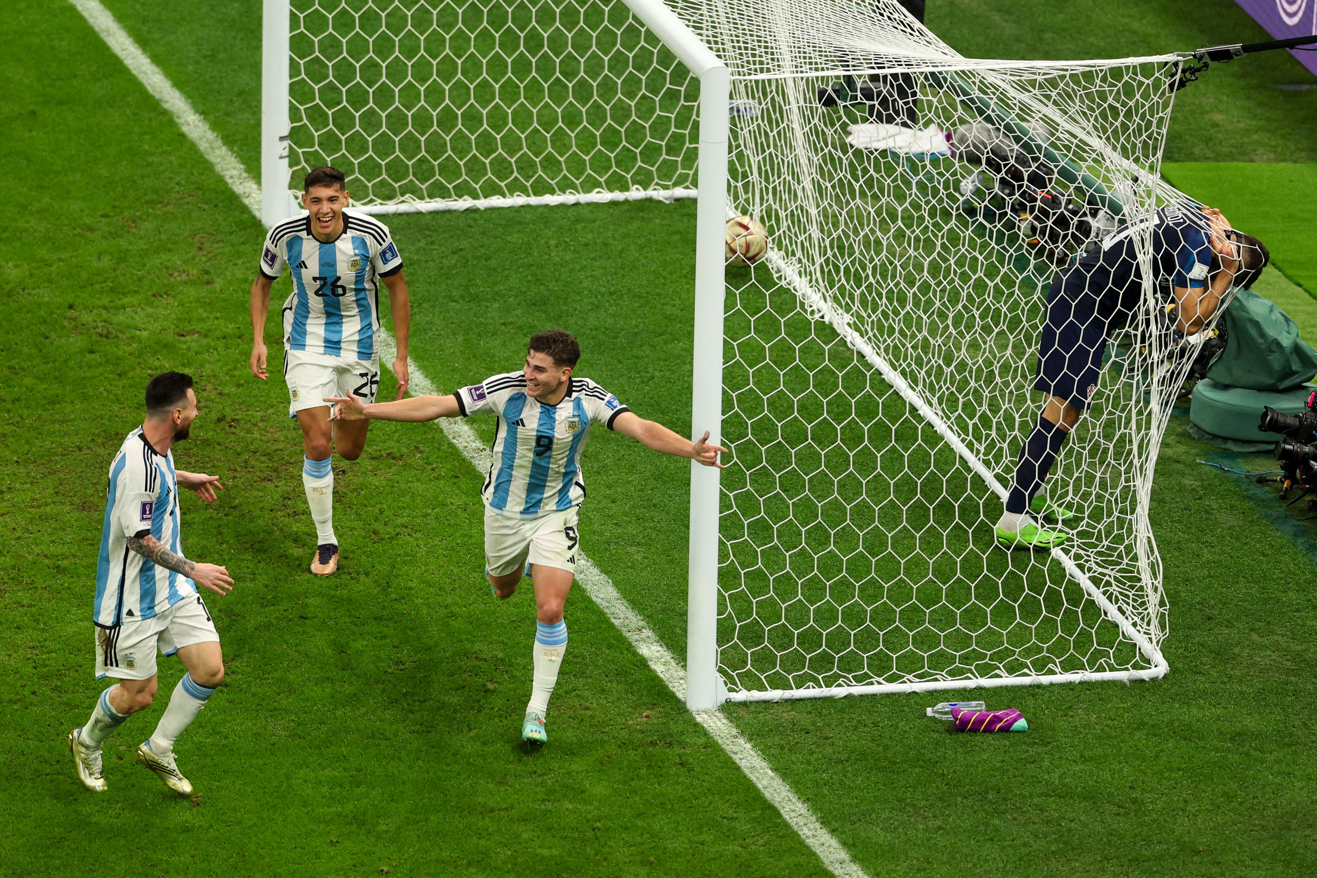 Watch: Lionel Messi's 1st World Cup Goal Makes Taking Penalty Look Easier  Than Ever