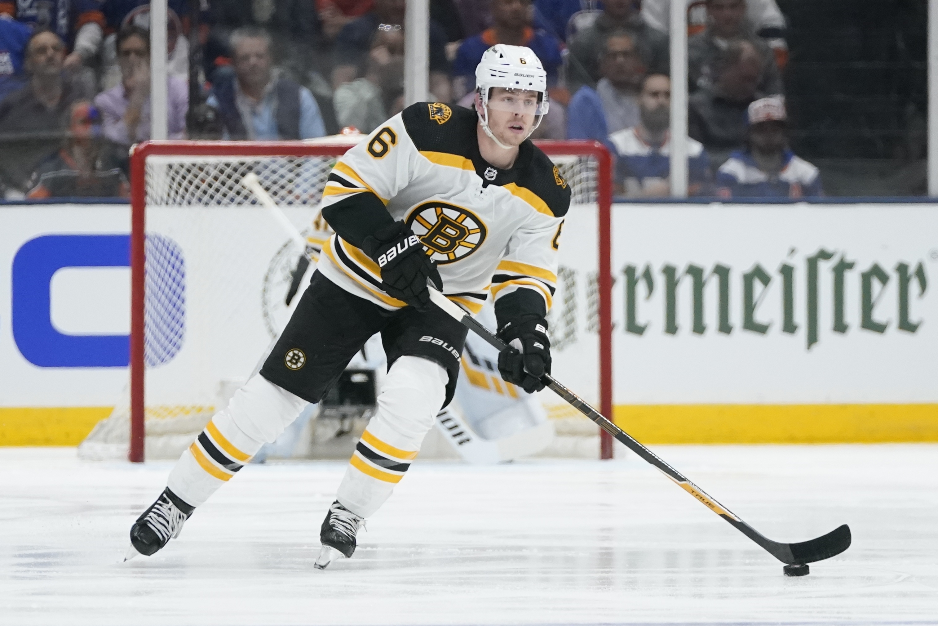 3 Possible Trade Options for Bruins' Mike Reilly