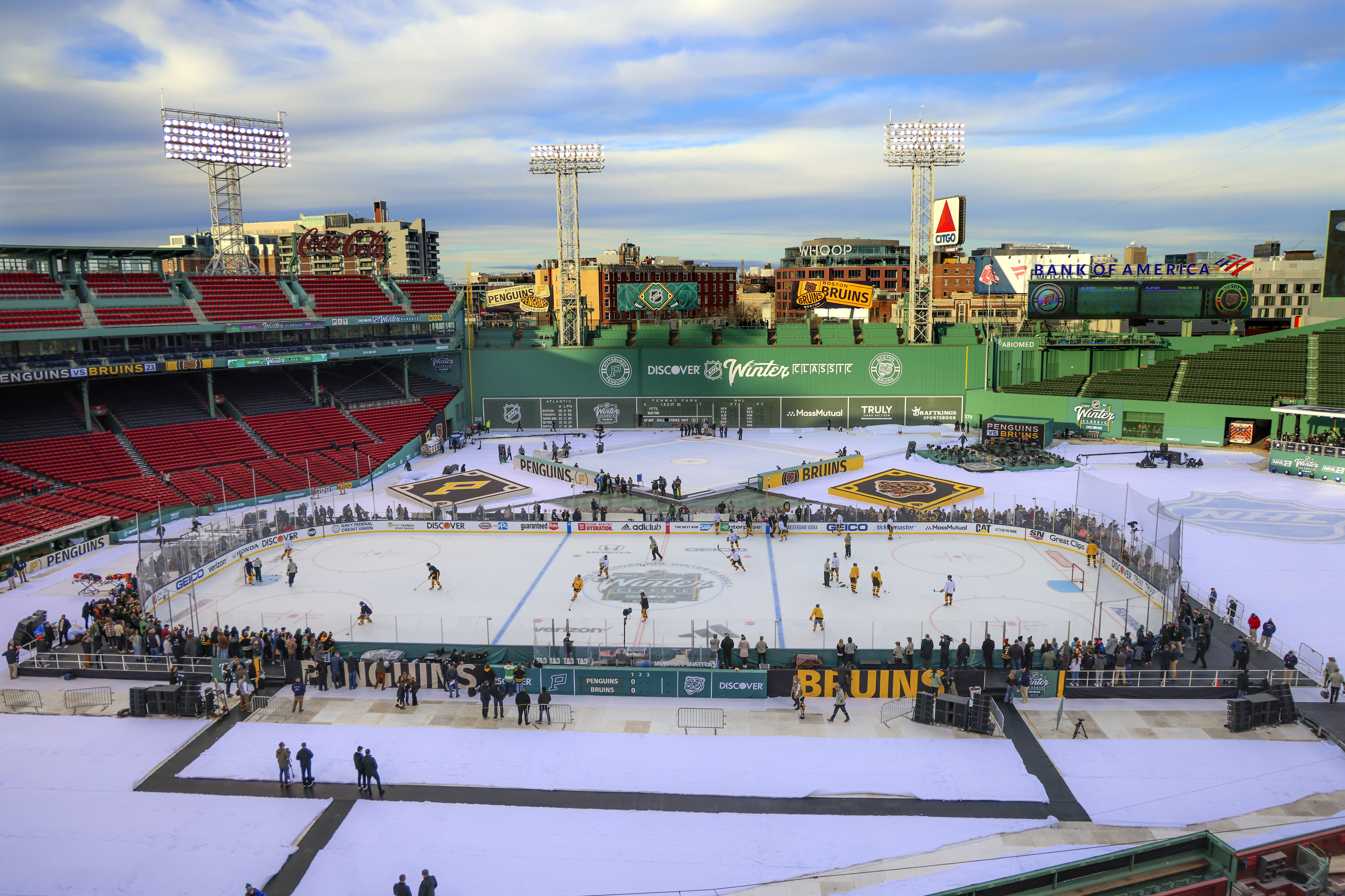 OBF: Fenway Park the place to be  to watch hockey and a real team