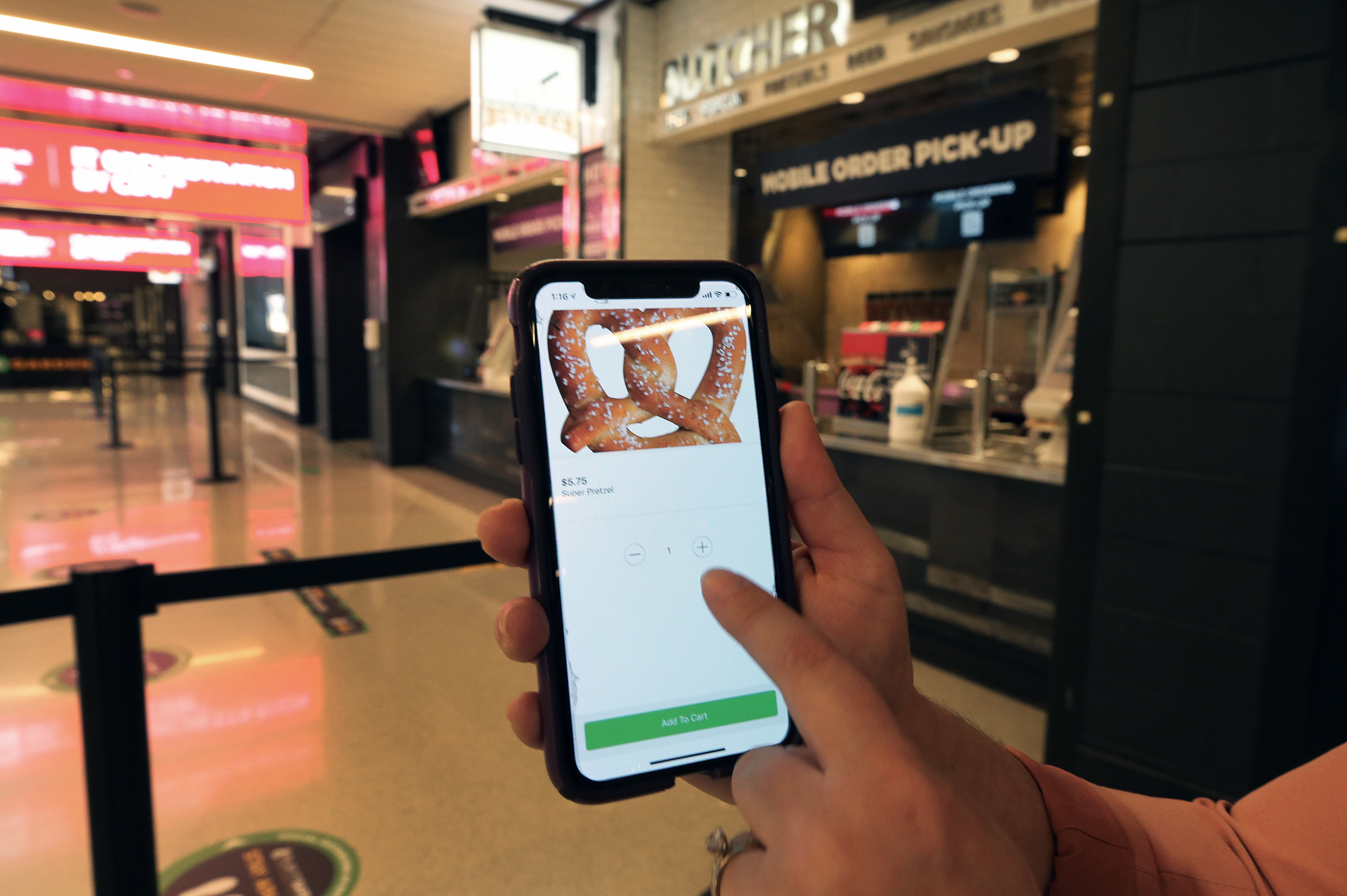 Fans will use mobile apps to order concessions at TD Garden.