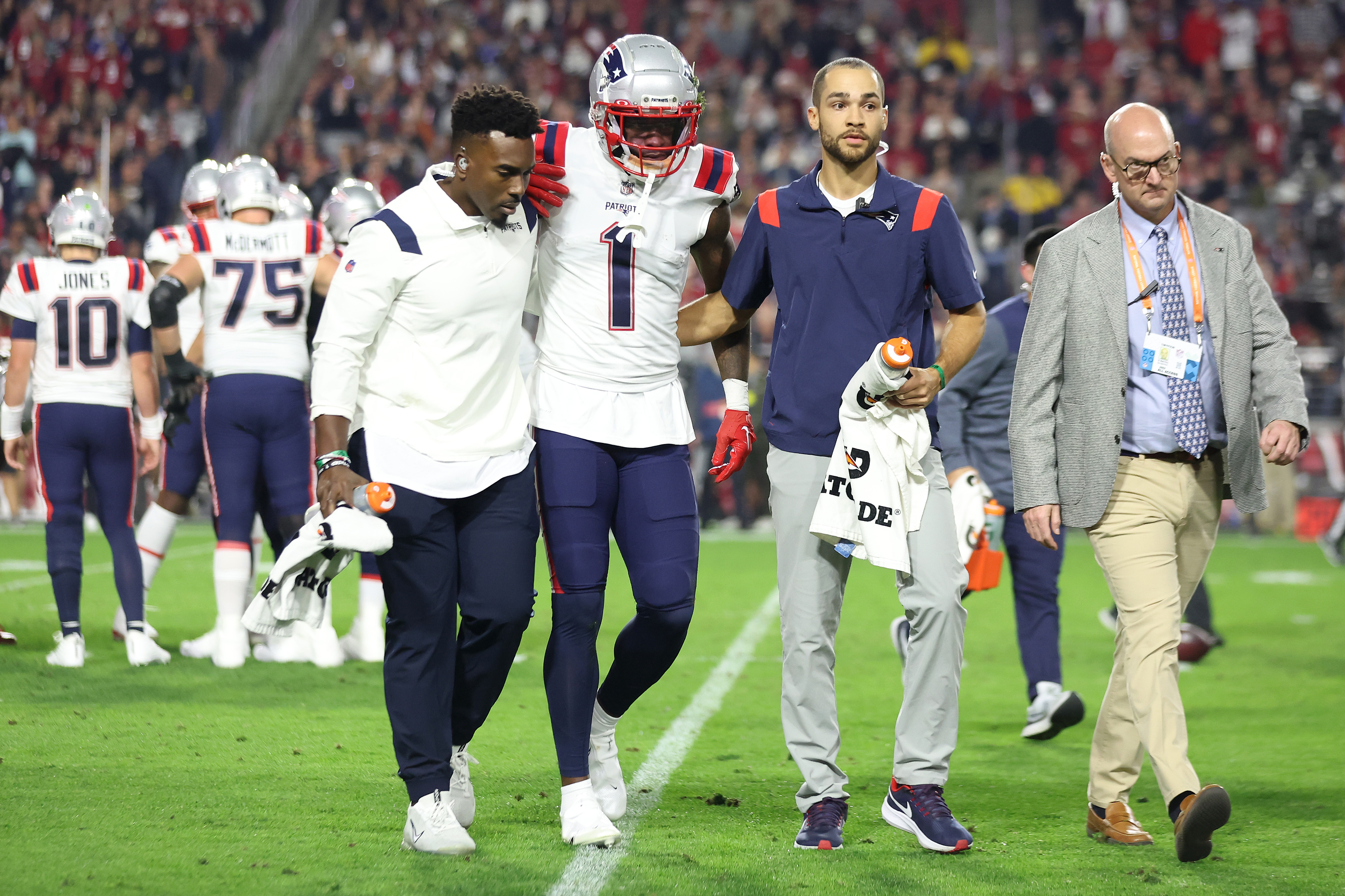 Patriots players don Guardian Caps in an effort to curb concussions -  Boston News, Weather, Sports