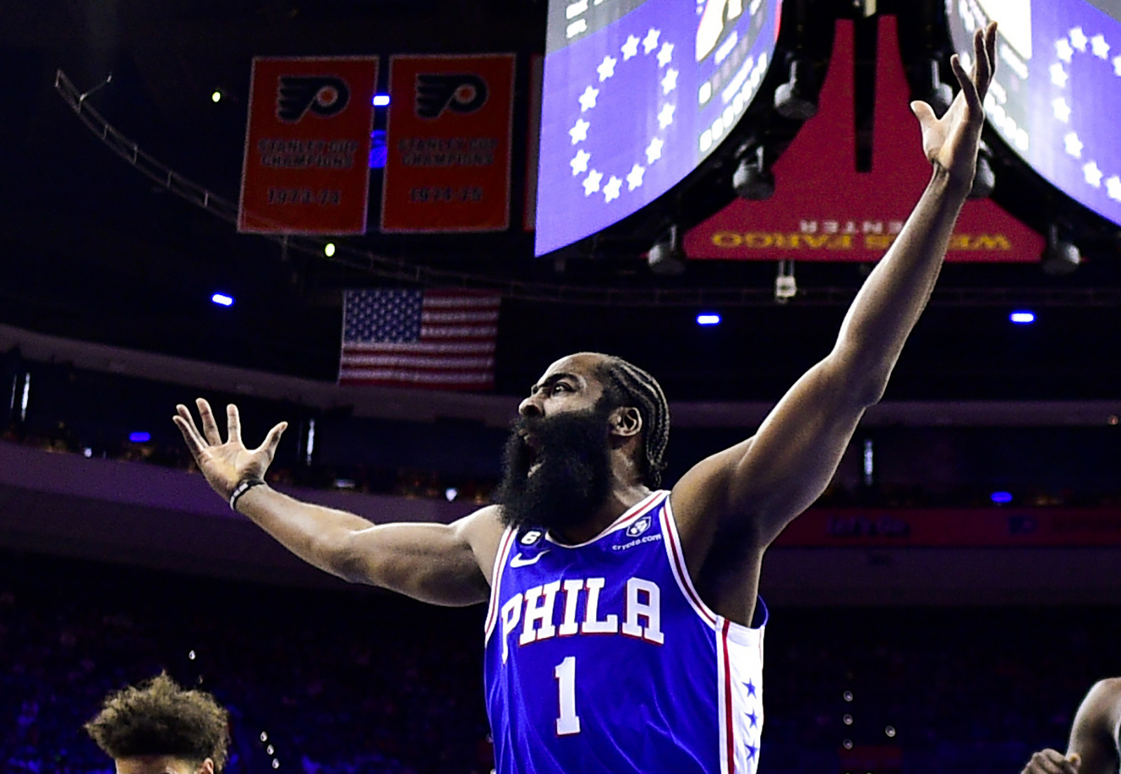 James Harden breaks out in 76ers' Game 4 win over Heat