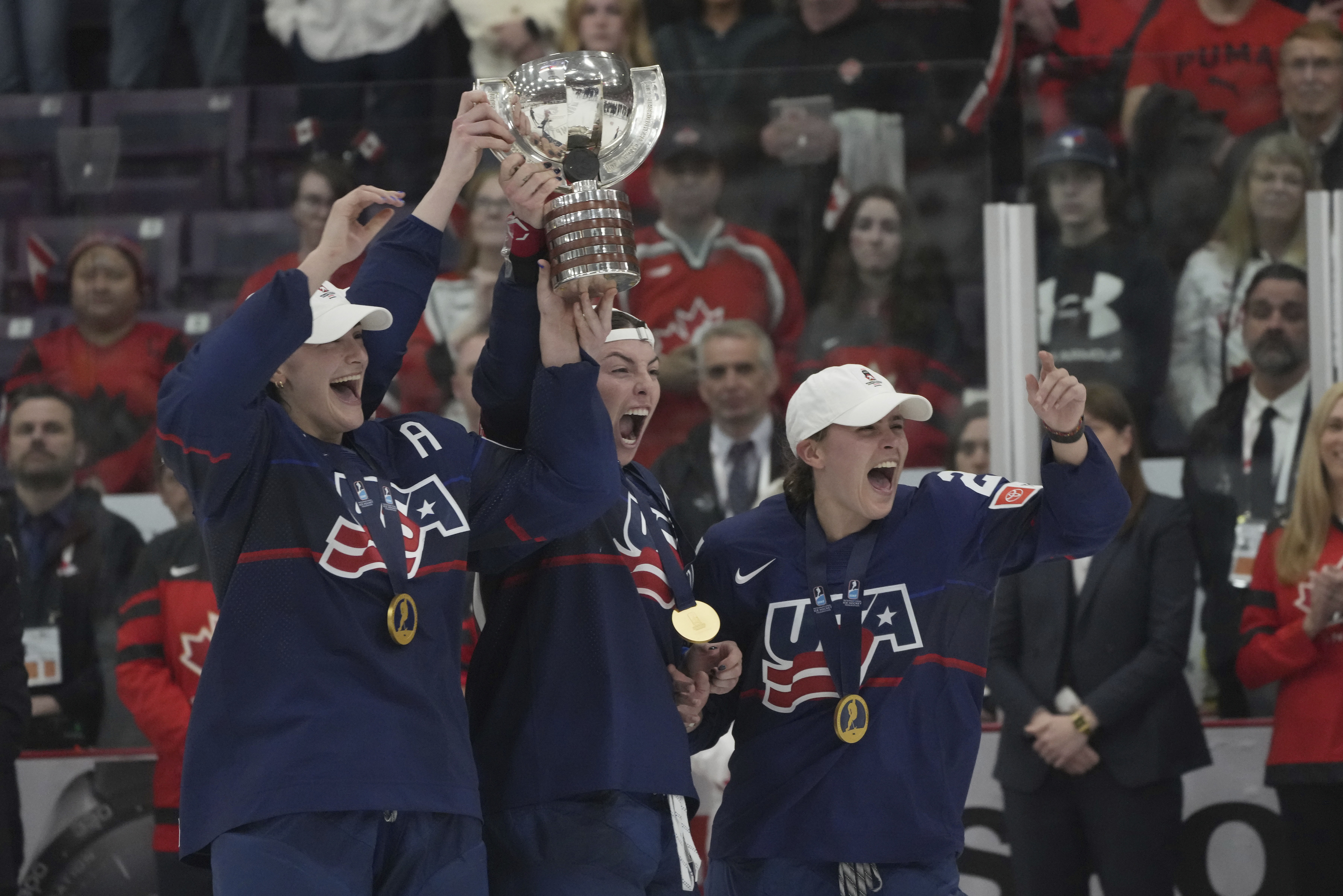 U.S. rallies to 4-3 shootout win over Canada in outdoor game