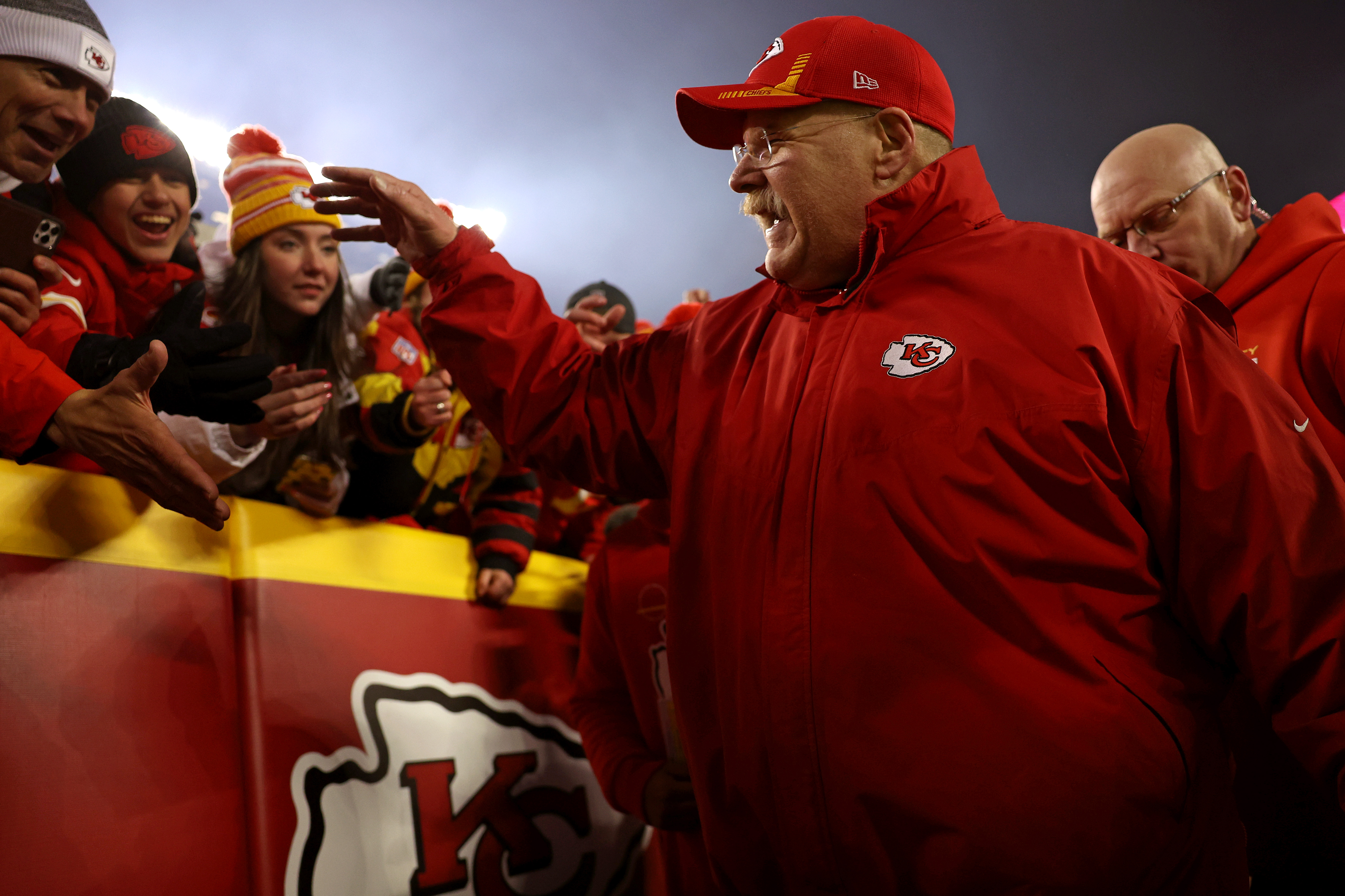 Chiefs rally past Buffalo 42-36 in OT in wild playoff game, Sports