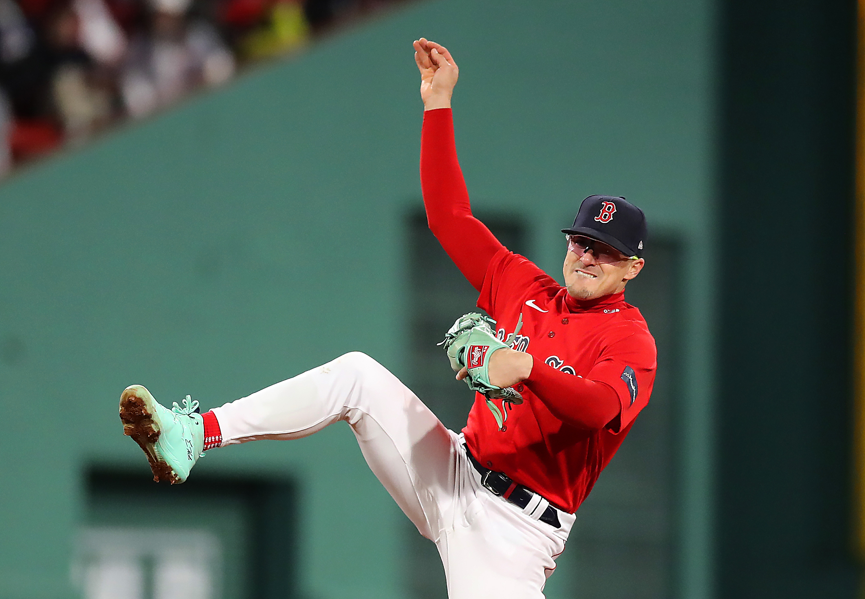 Kiké Hernández loses job as Red Sox' starting shortstop - The Boston Globe