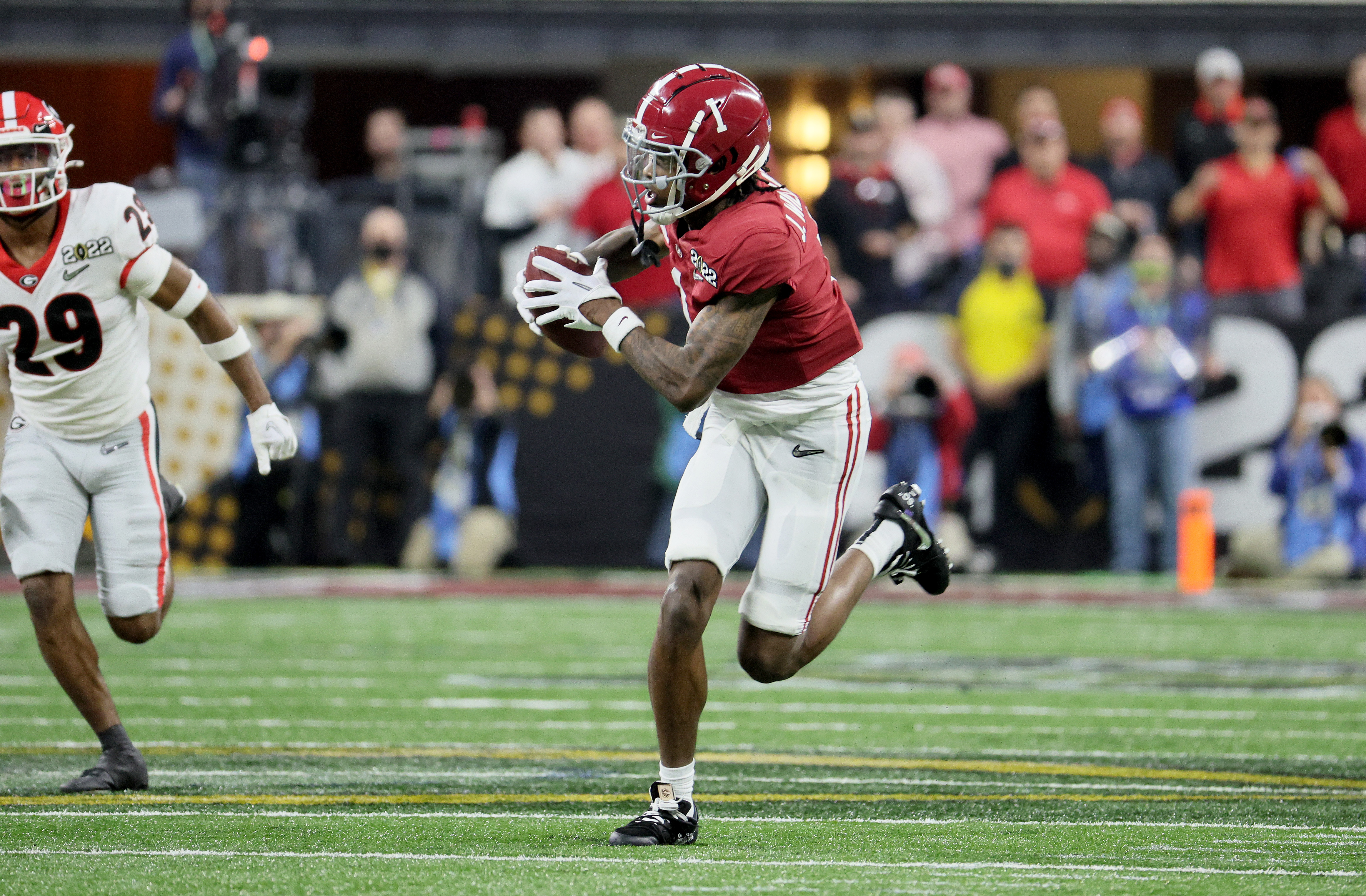 If Patriots target a receiver in draft, Alabama's John Metchie has