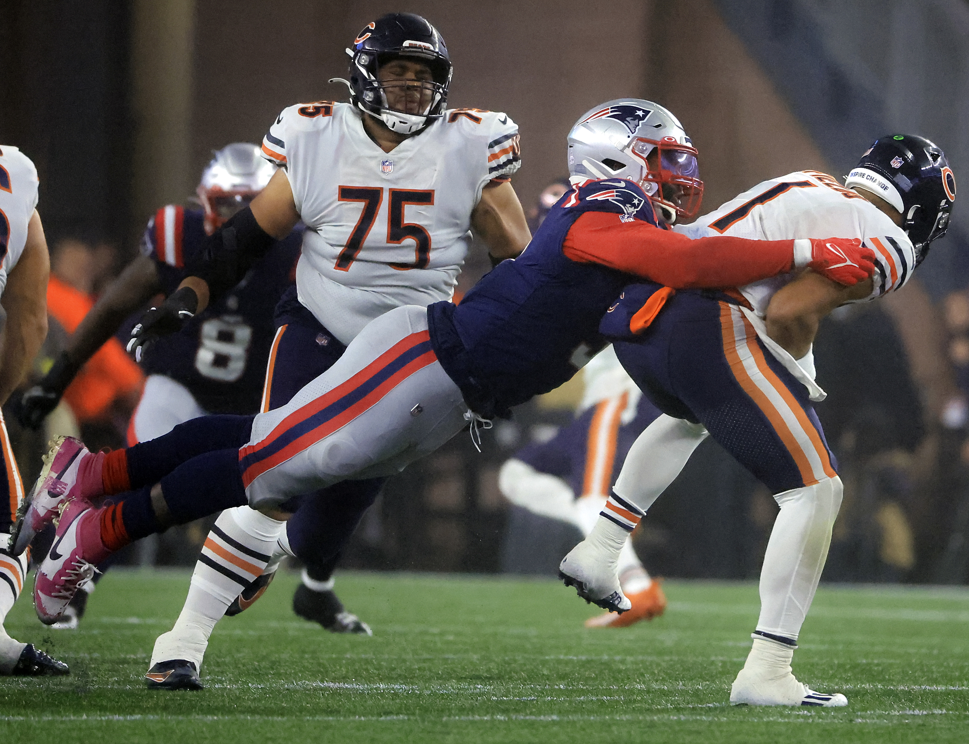 Bears QB Justin Fields (left shoulder) inactive vs. Jets