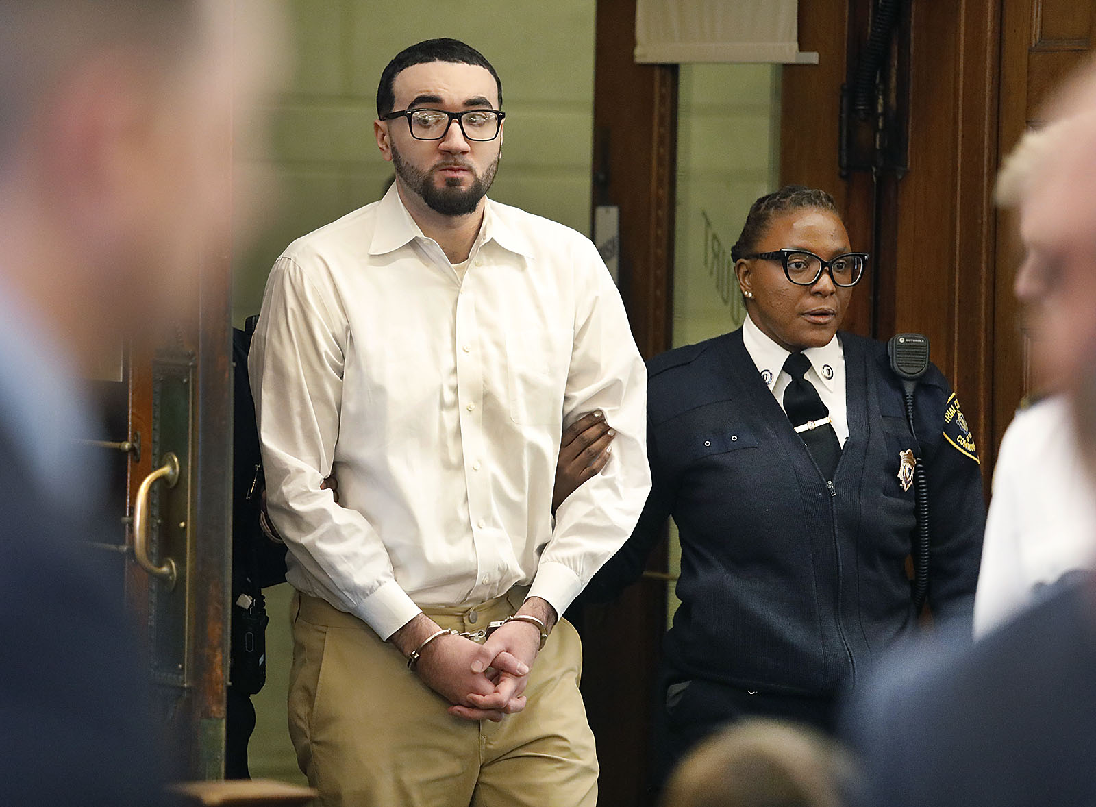 Emanuel Lopes: Retrial begins for man accused of killing officer Michael  Chesna, 77-year-old Vera Adams