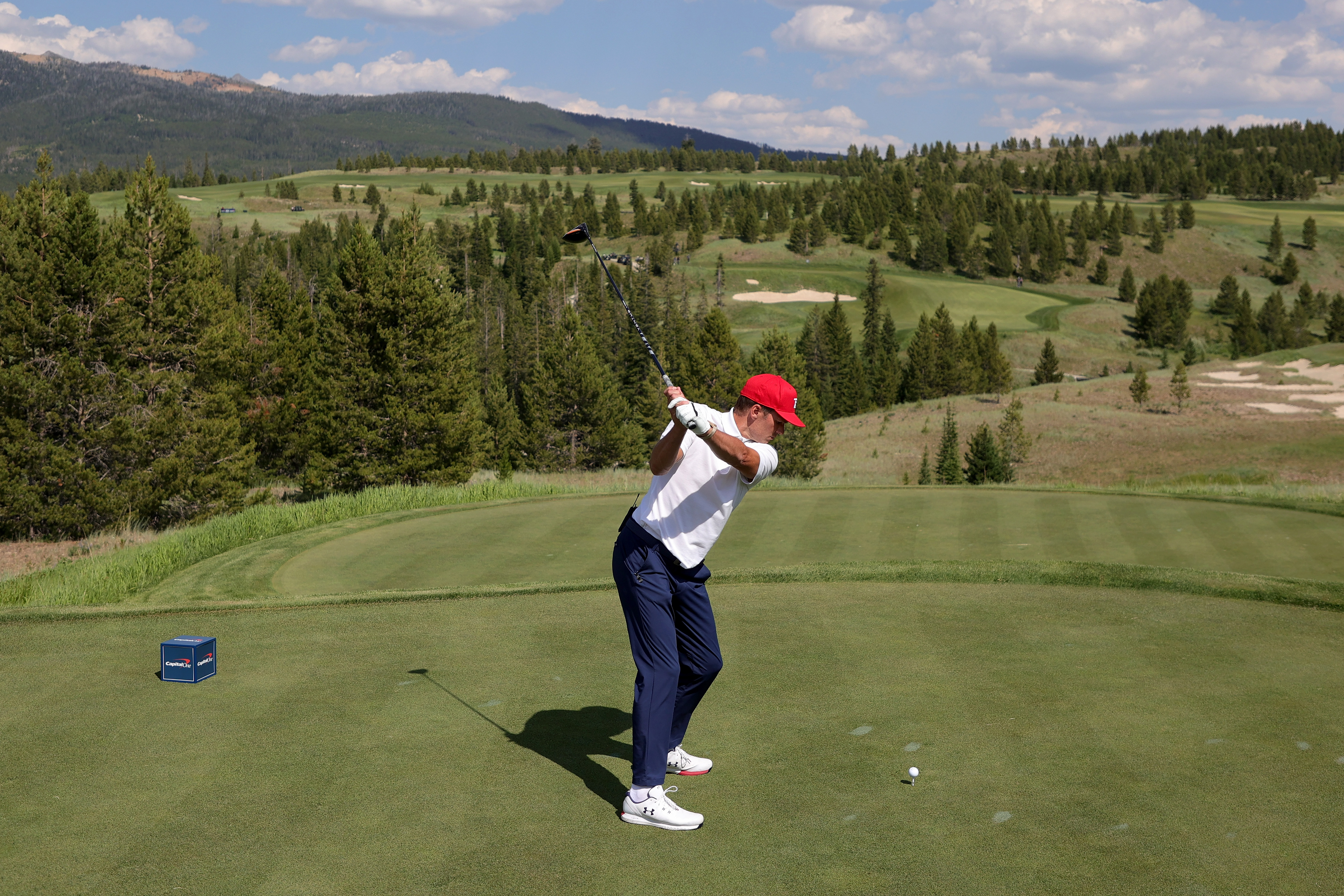 Not much gossip from Tom Brady and Aaron Rodgers, but plenty of great views  and great shots at The Match - The Boston Globe