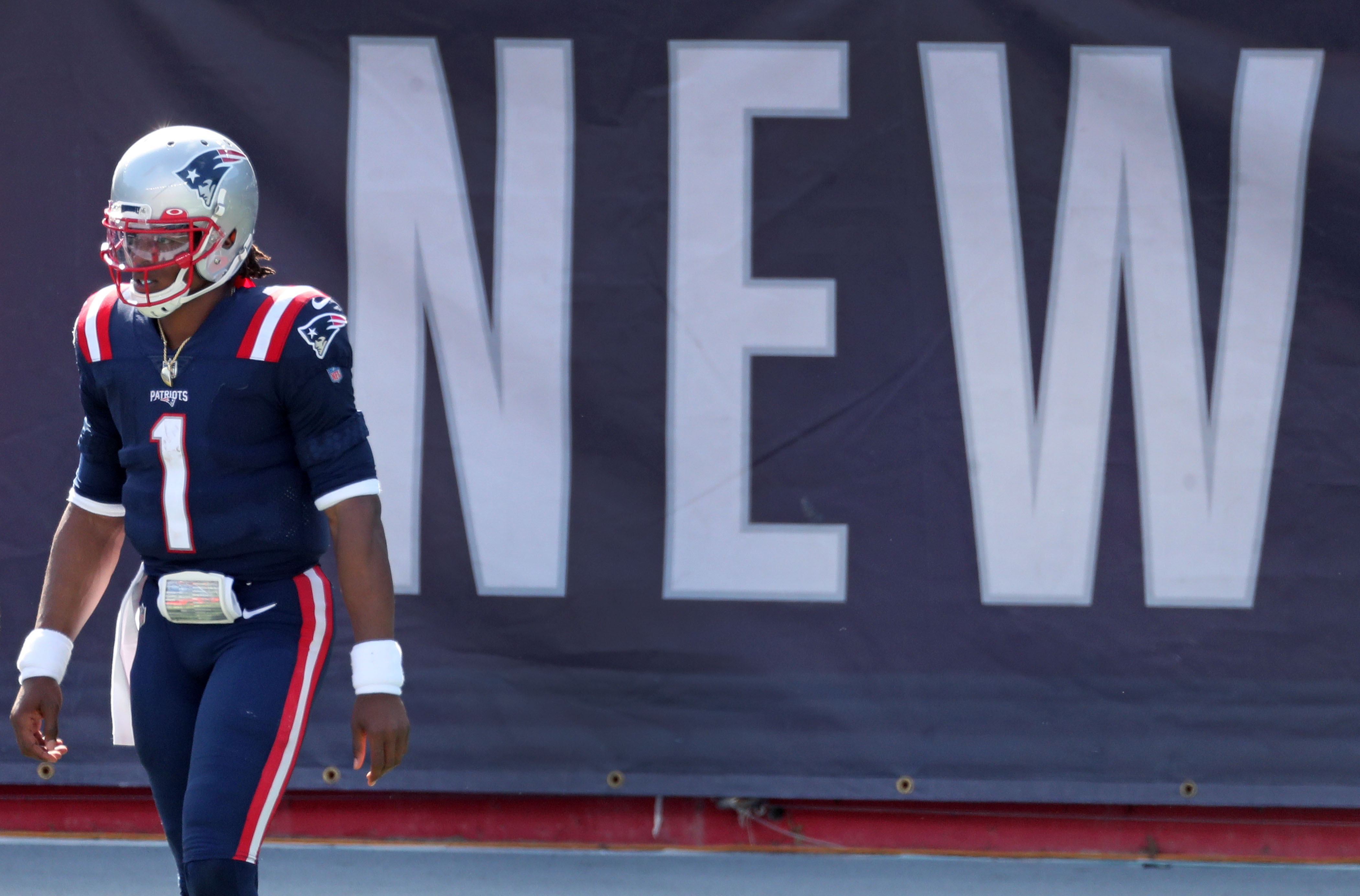 Here's what Cam Newton wore to his first Patriots game - The Boston Globe