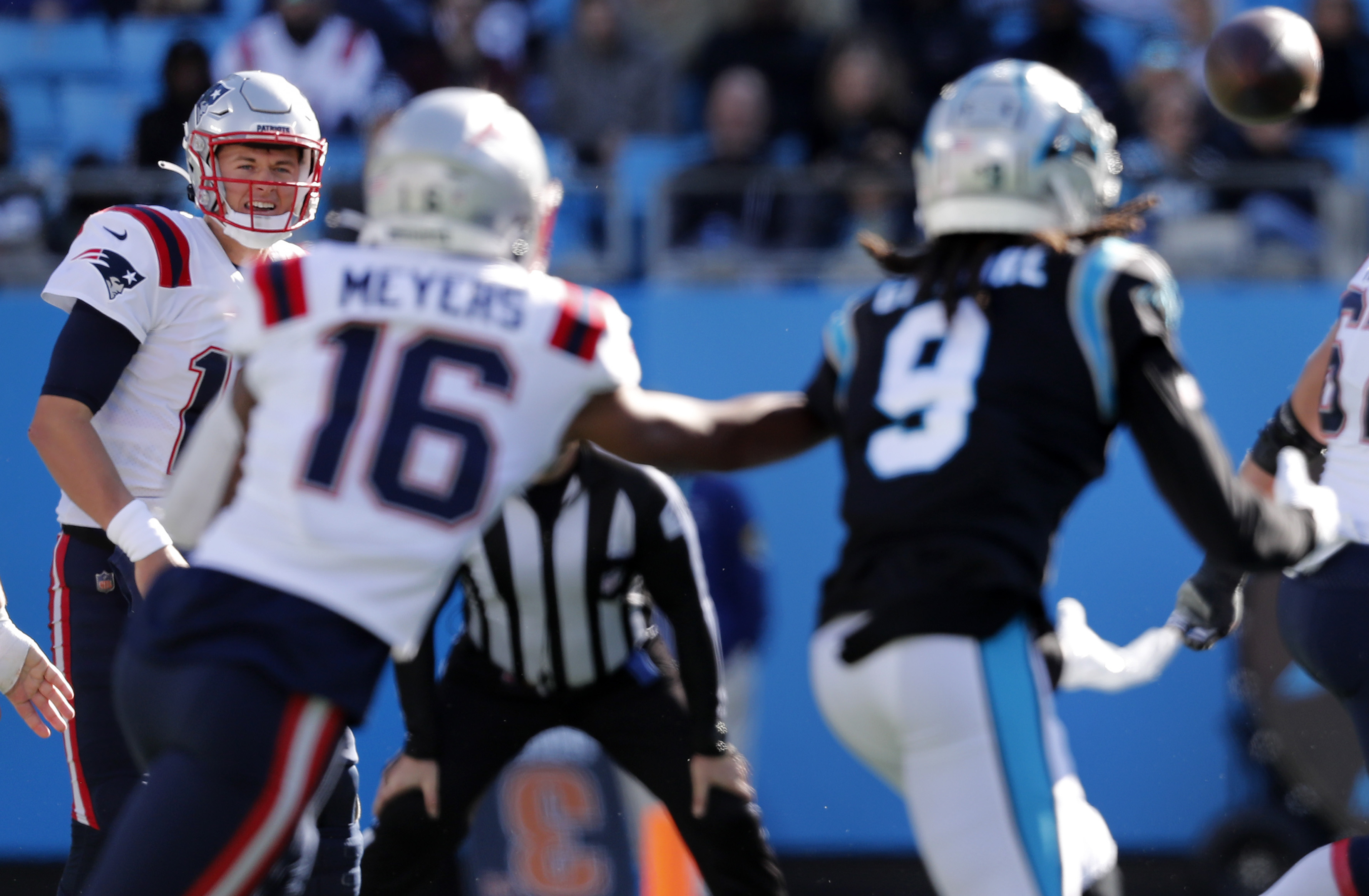 New England Patriots defense rolls over Colts in week nine