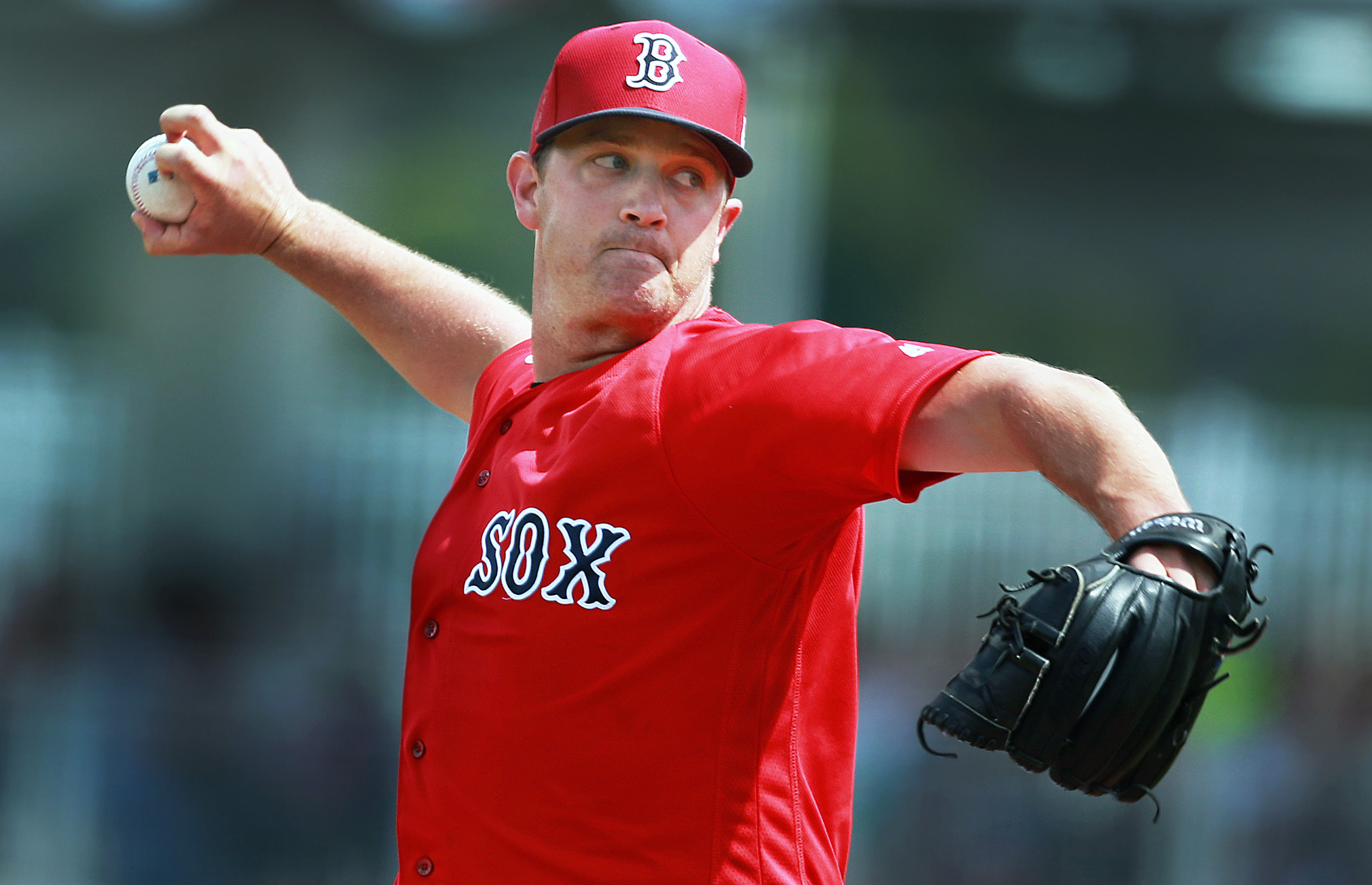 Steven Wright delivers a pitch for the Red Sox during spring training in 2016.