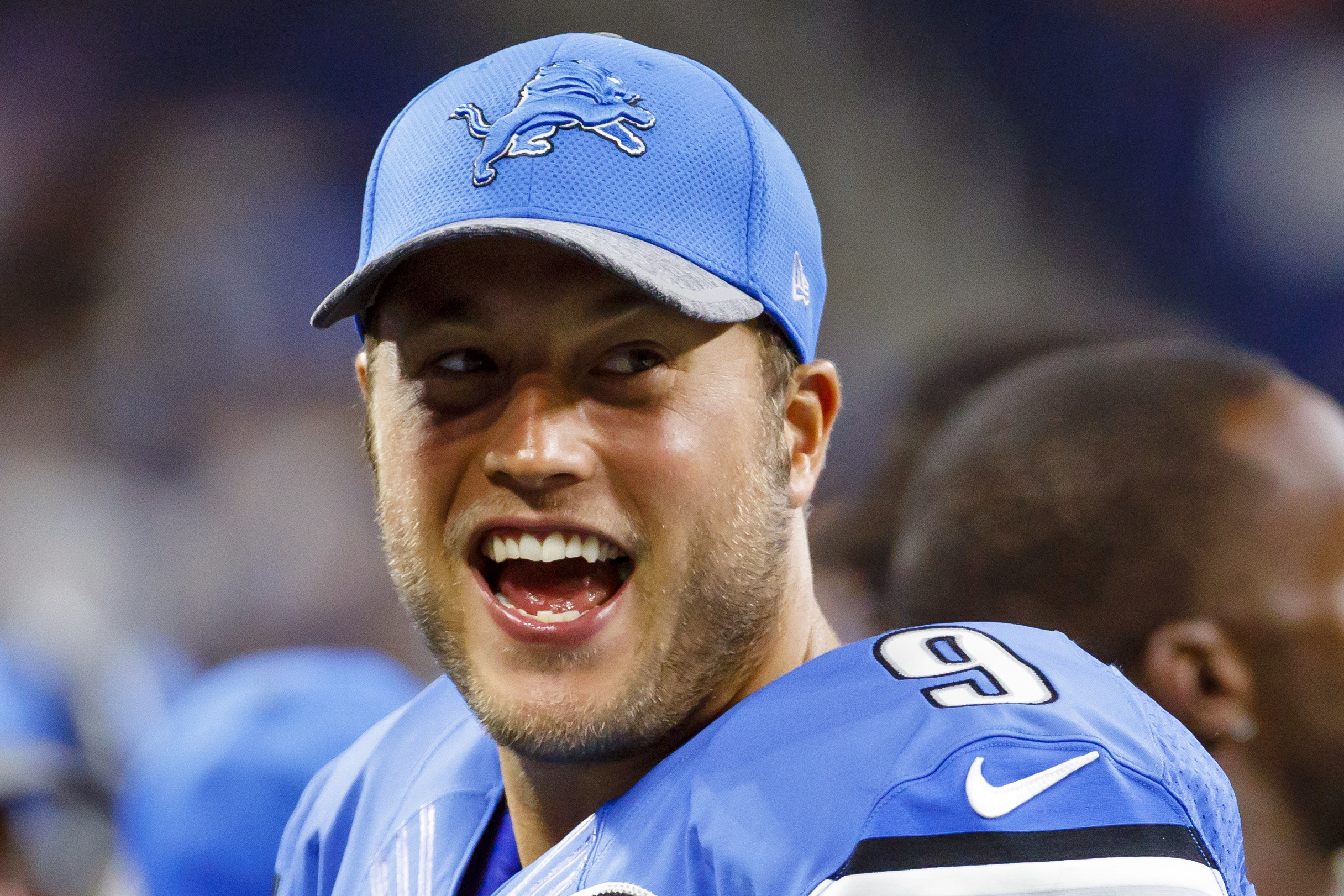 Detroit Lions' Matthew Stafford proposes to his college sweetheart