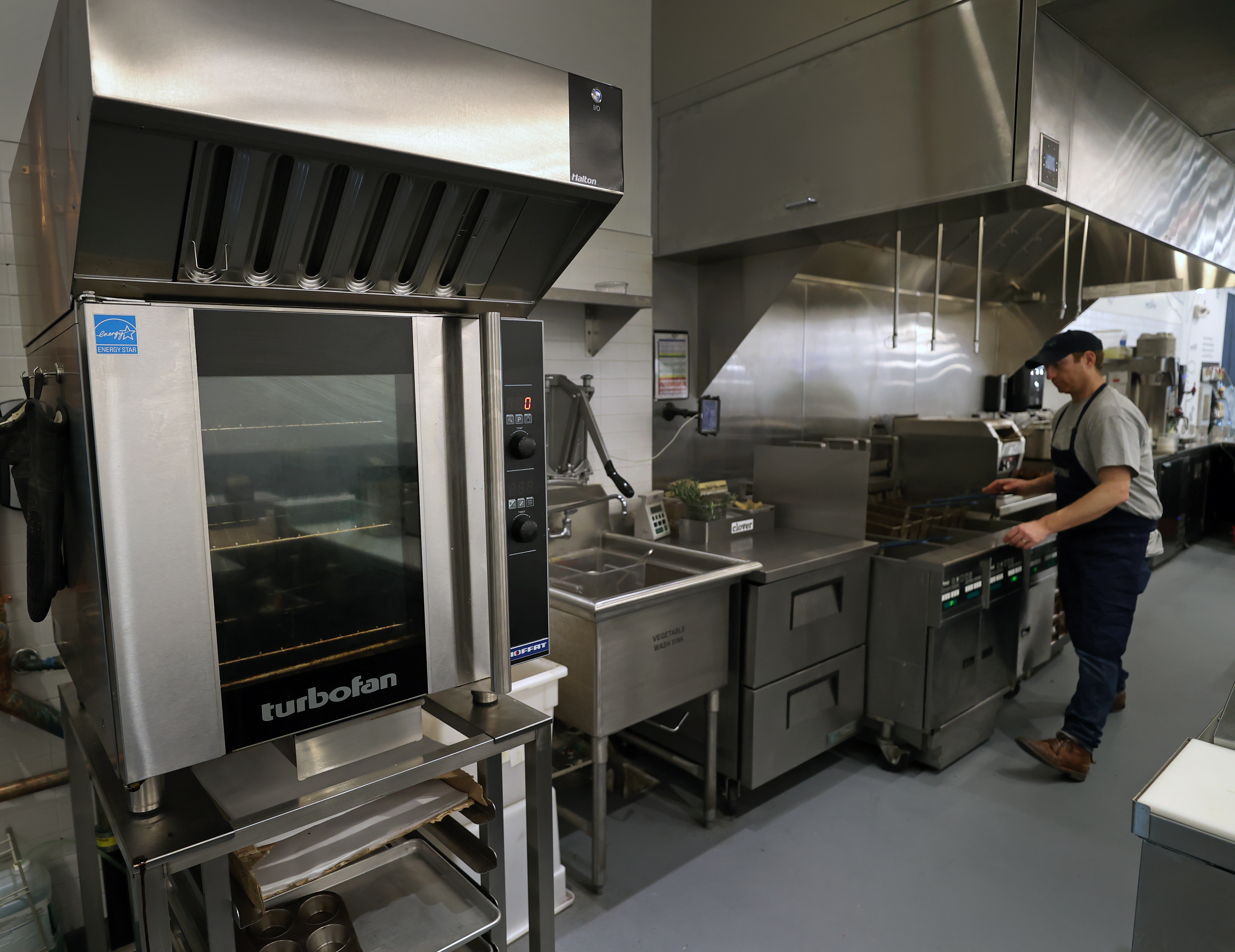 Can Commercial Kitchens Go Electric?