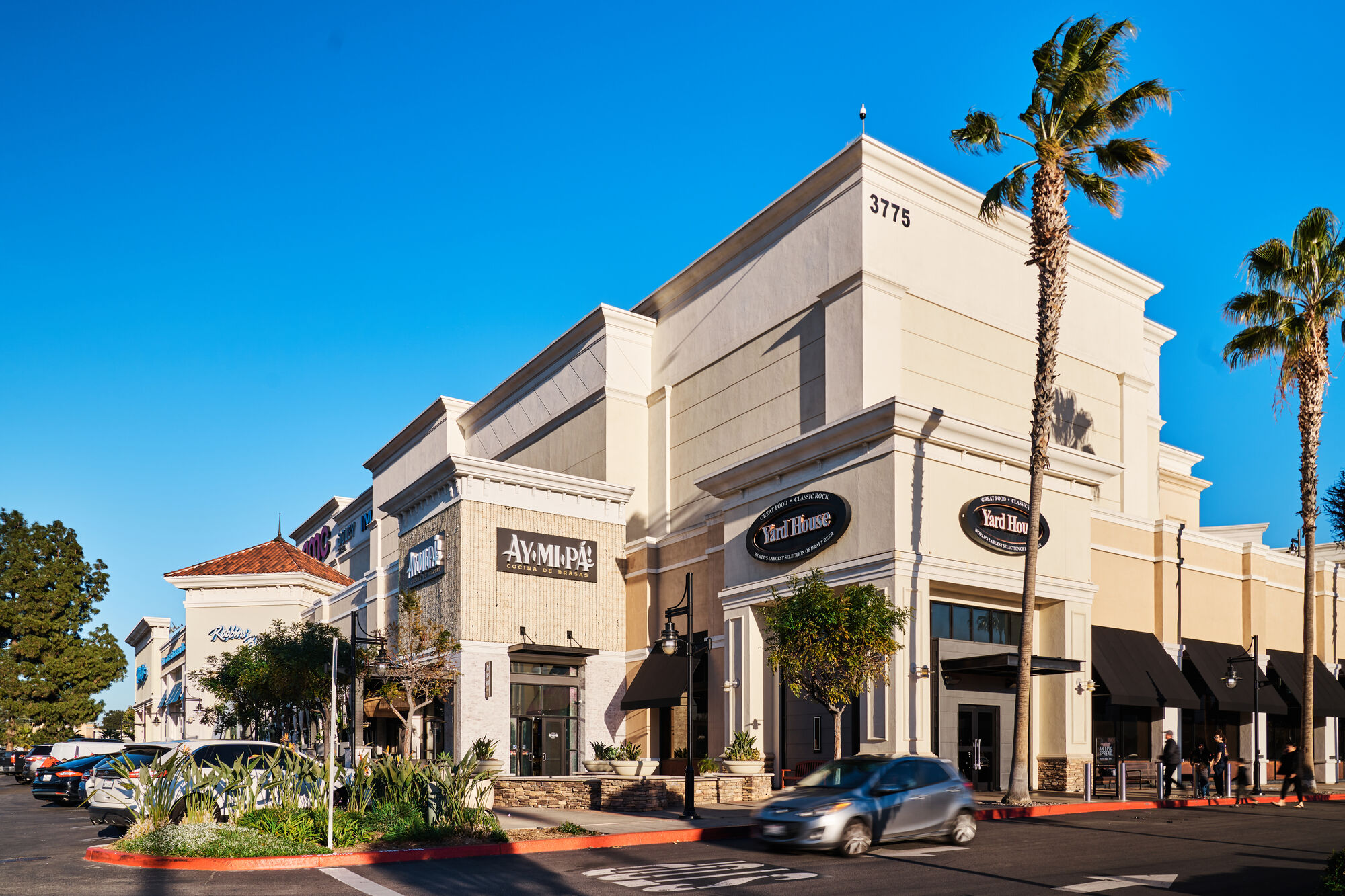 Gallerìa Shop Z Gallerie - Elevated Home Decor & Modern Furniture