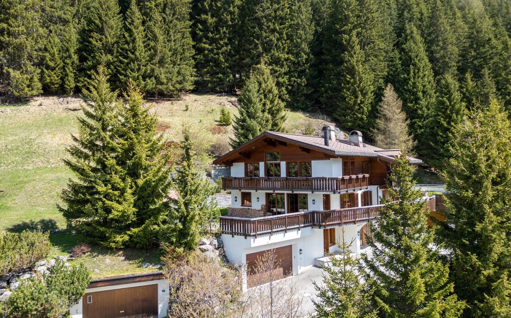 Peak Luxury: 6 Ultimate Mountain Homes for Summer Adventure