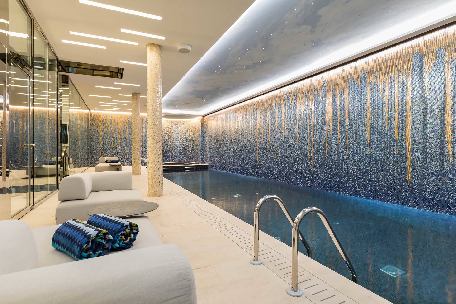 9 Homes with Indoor Swimming Pools | Christie's International Real Estate, image size:1920x1280