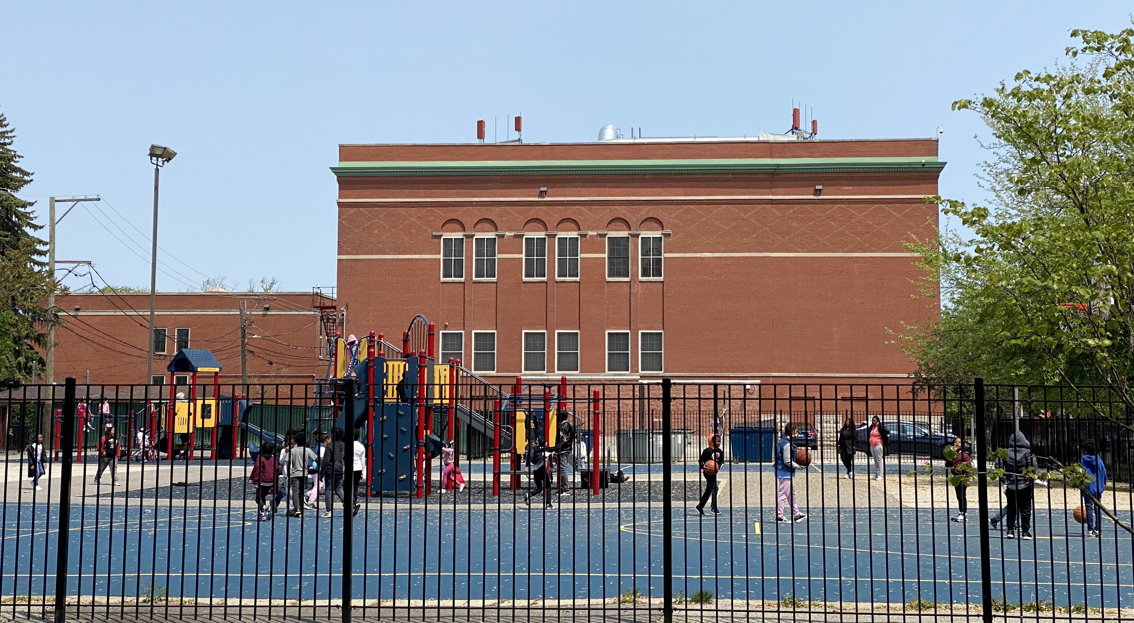 Chicago closed 50 schools in 2013. What happened next? - Chalkbeat