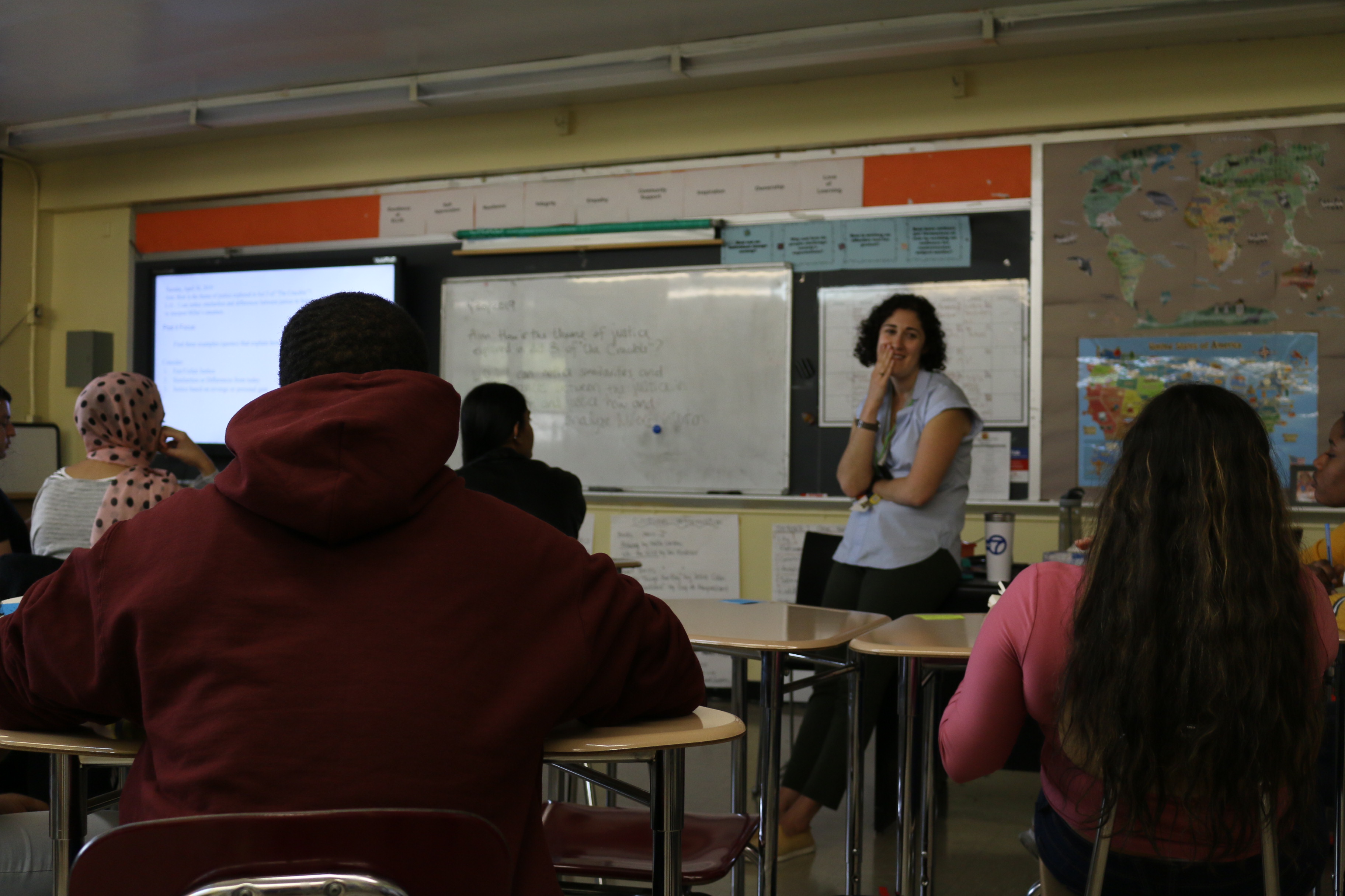 With students speaking 10 different languages, teachers at Indianapolis'  'Newcomer' school find creative ways to communicate - Chalkbeat