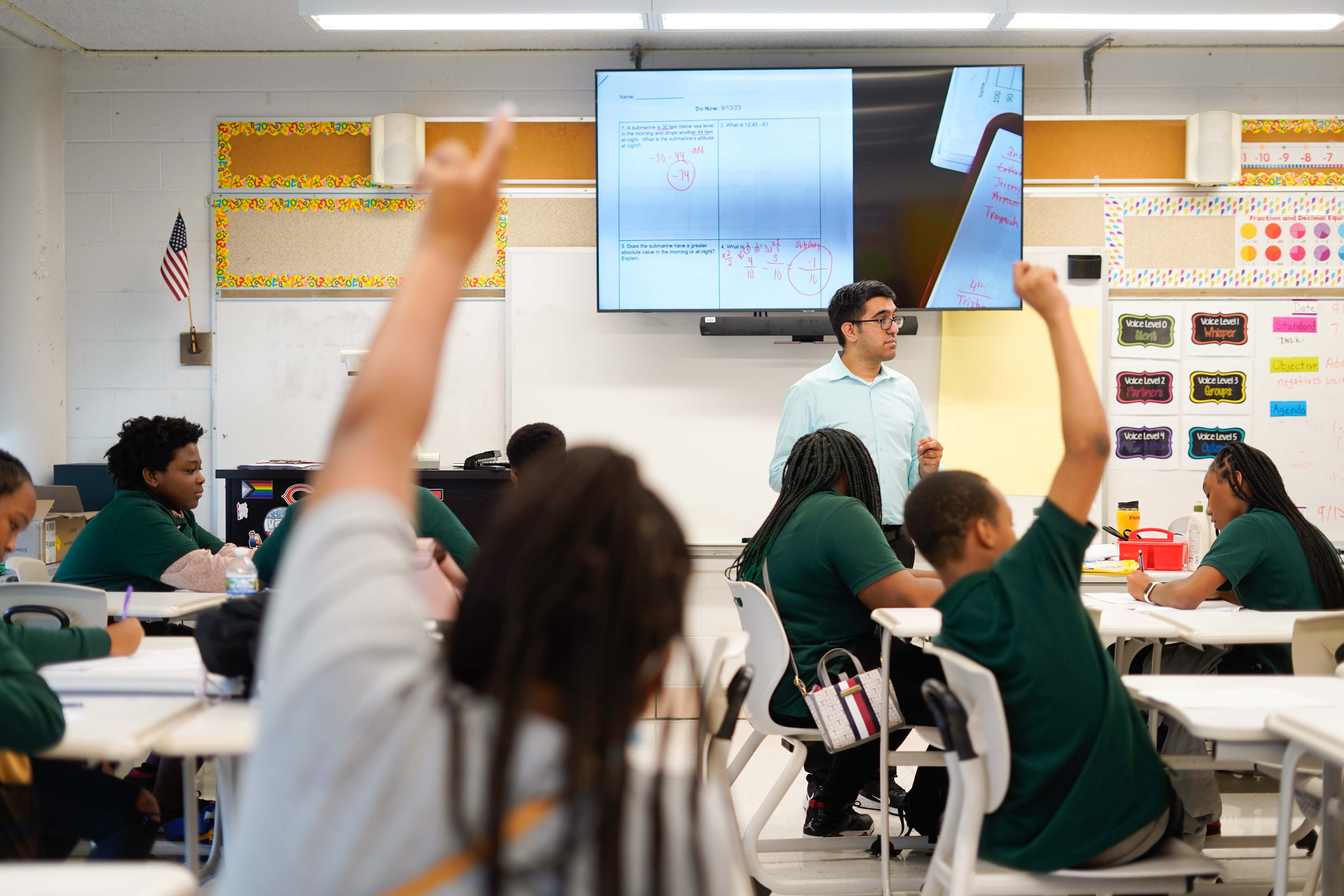 With students speaking 10 different languages, teachers at Indianapolis'  'Newcomer' school find creative ways to communicate - Chalkbeat