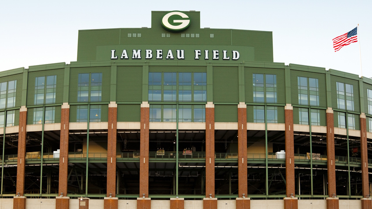 Carpenter Dead at 27 While Working on Green Bay Packers' Stadium