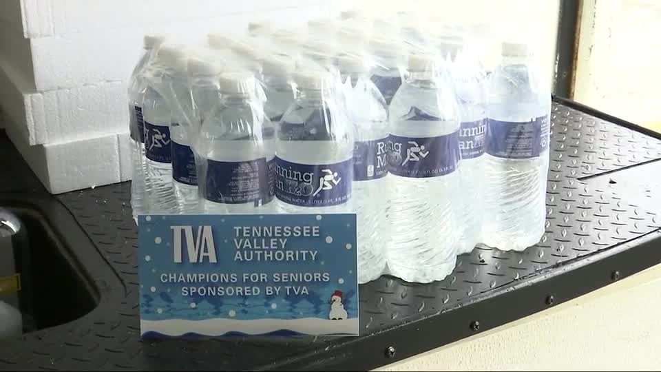 Local pharmacy helps TVA distribute water to Memphians in need - FOX13 Memphis