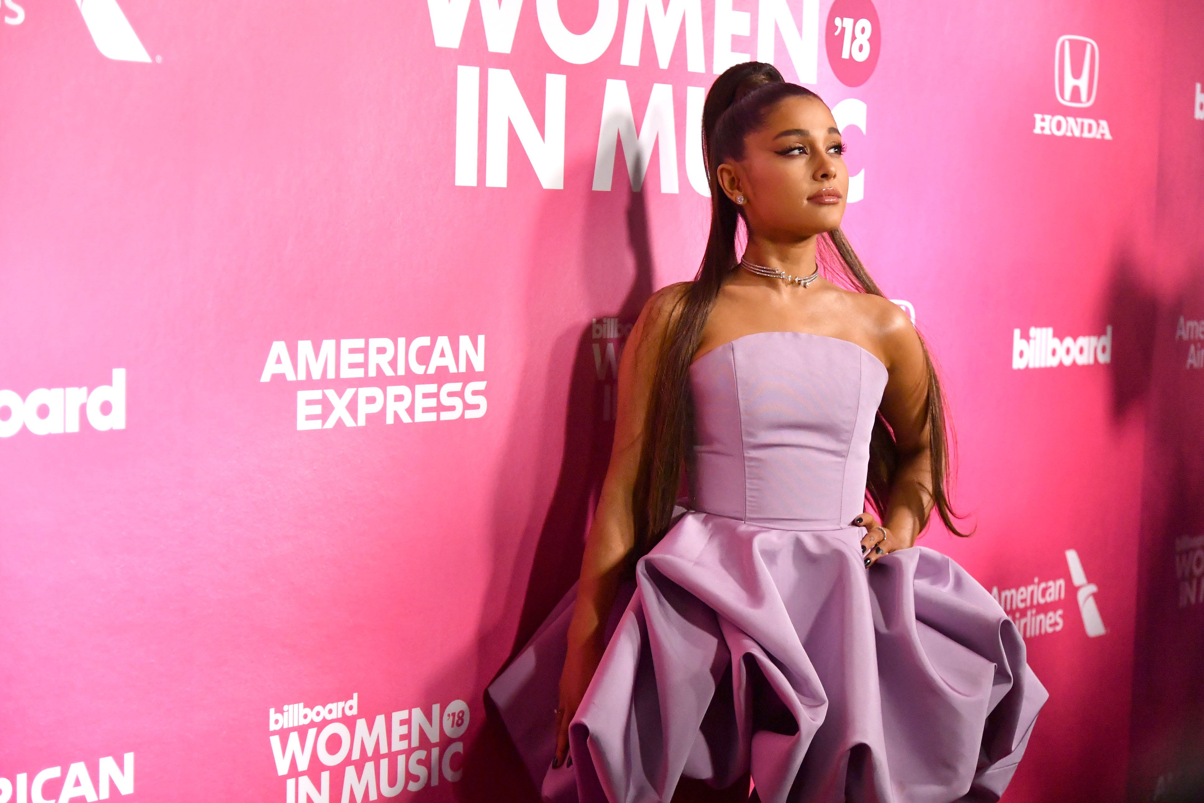 Ariana Grande cancels several tour dates over new allergy to tomatoes