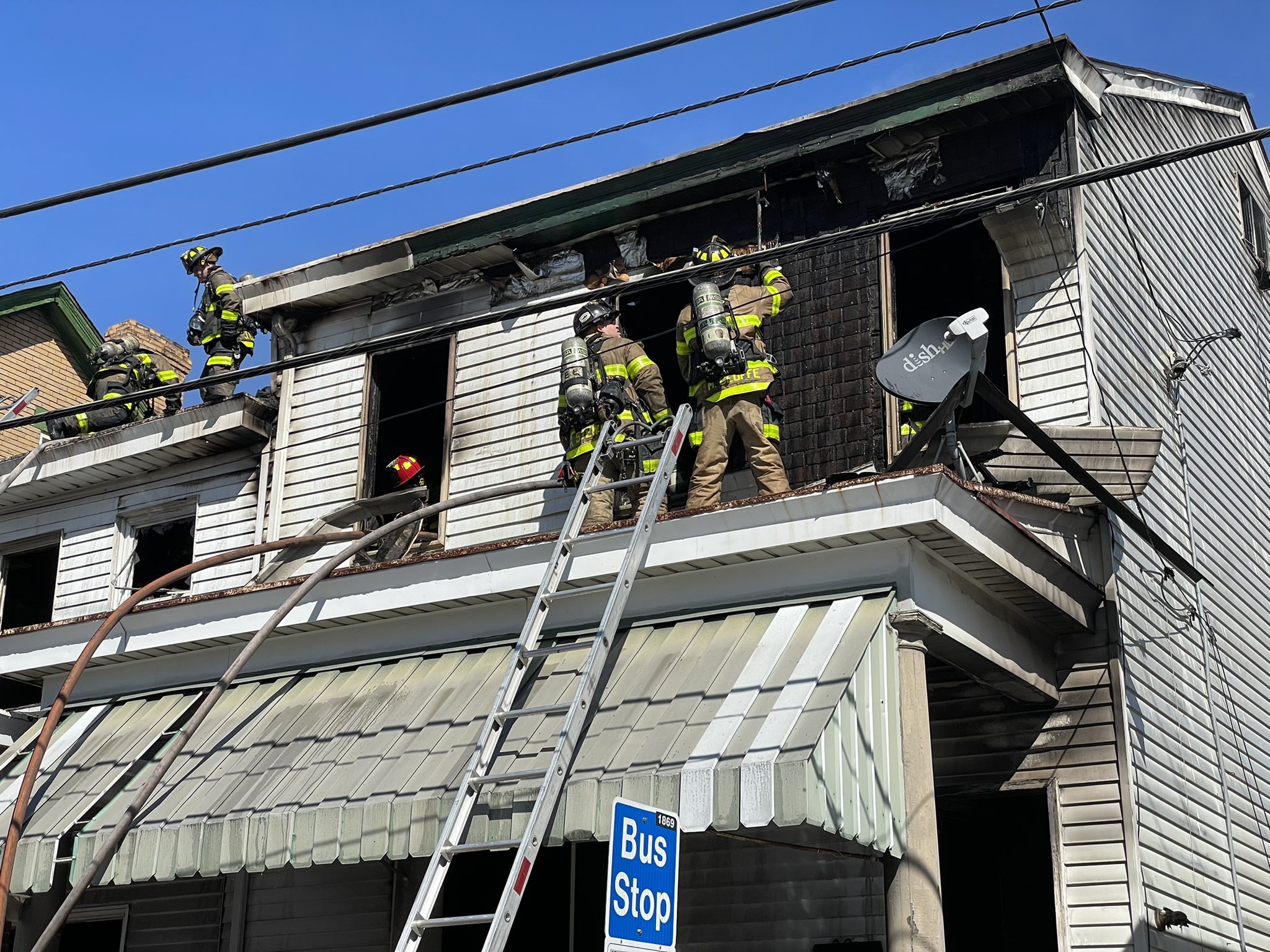 Firefighters battle 3-alarm fire in Marshall-Shadeland – WPXI