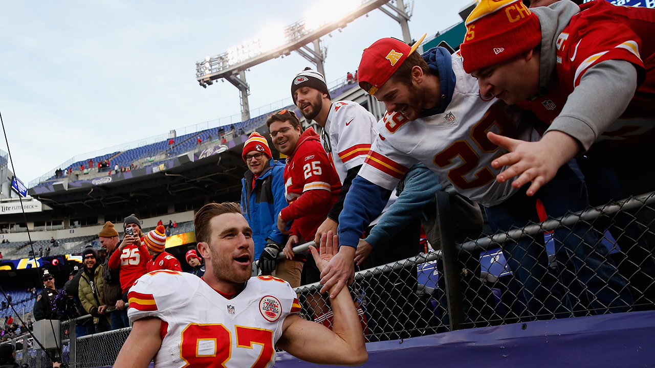 Top-selling NFL jerseys: Taylor Swift ties spike Travis Kelce's jersey sales