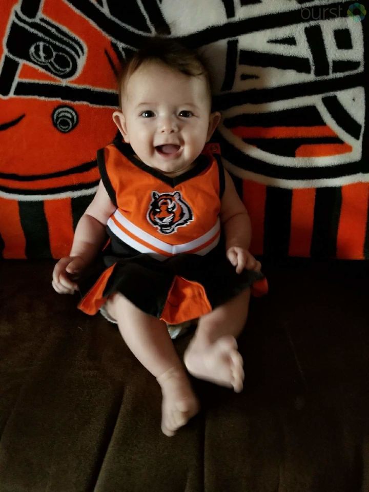 Bengals superfan welcomes Bengals baby