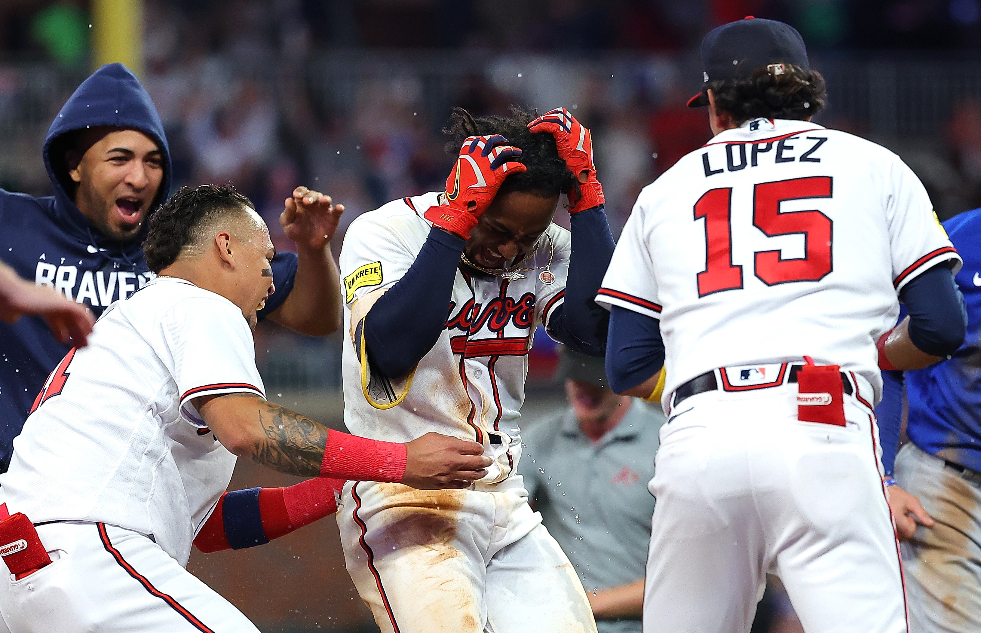 Ronald Acuna Jr. lifts Commissioner Trophy in Braves parade 