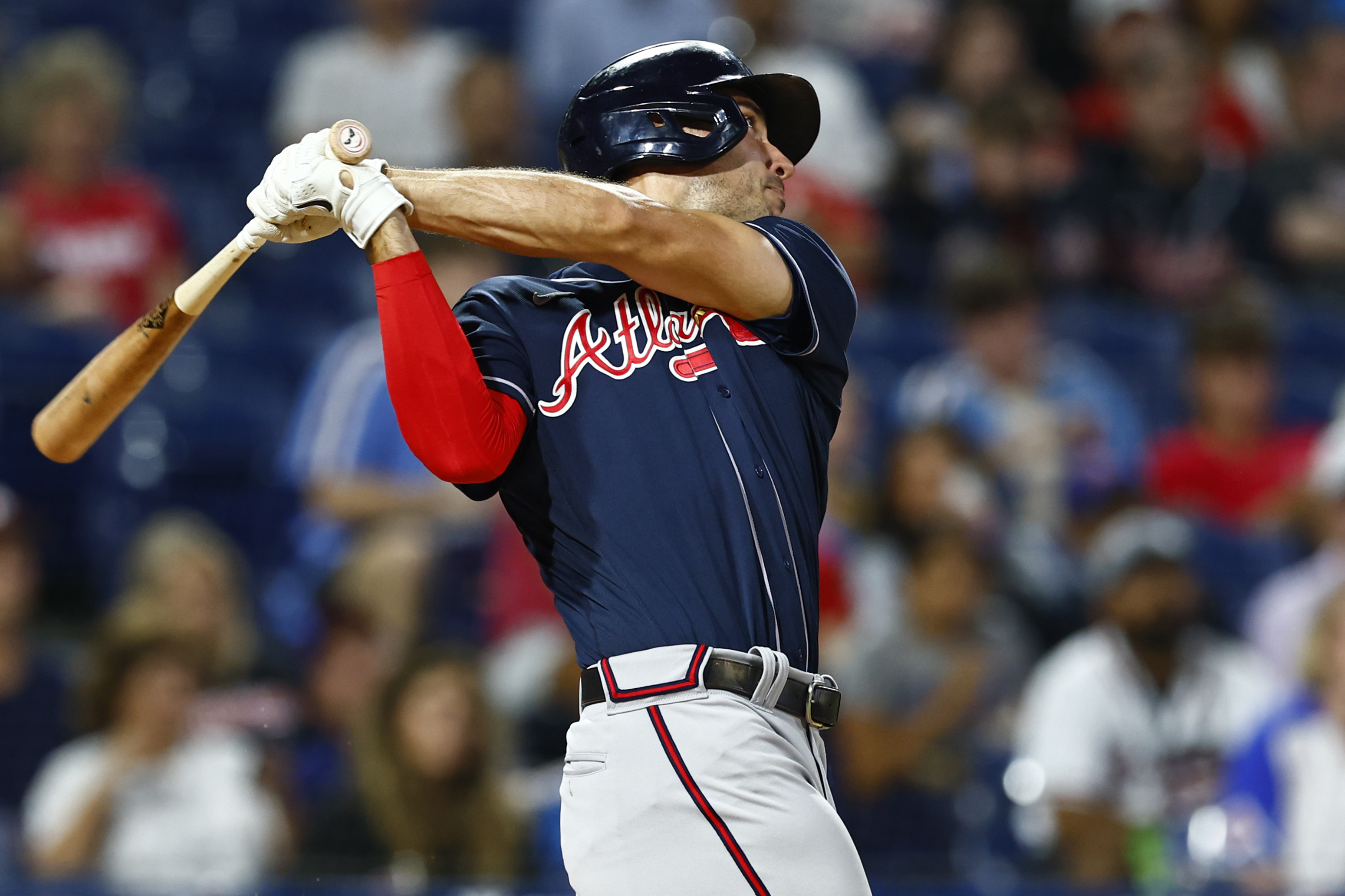 Matt Olson breaks Braves' home run record: Watch first baseman