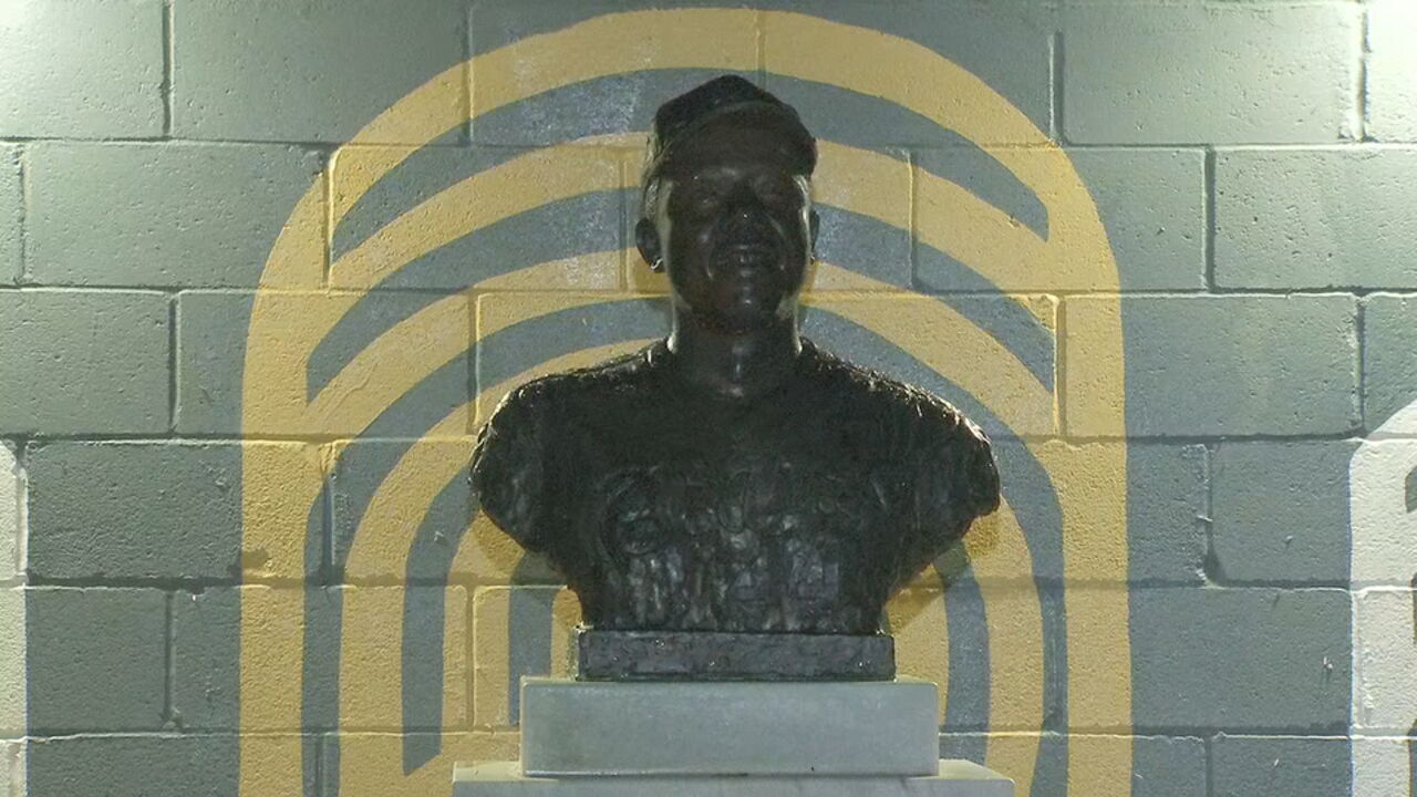 Atlanta - Turner Field: Monument Grove - #44 - Hank Aaron