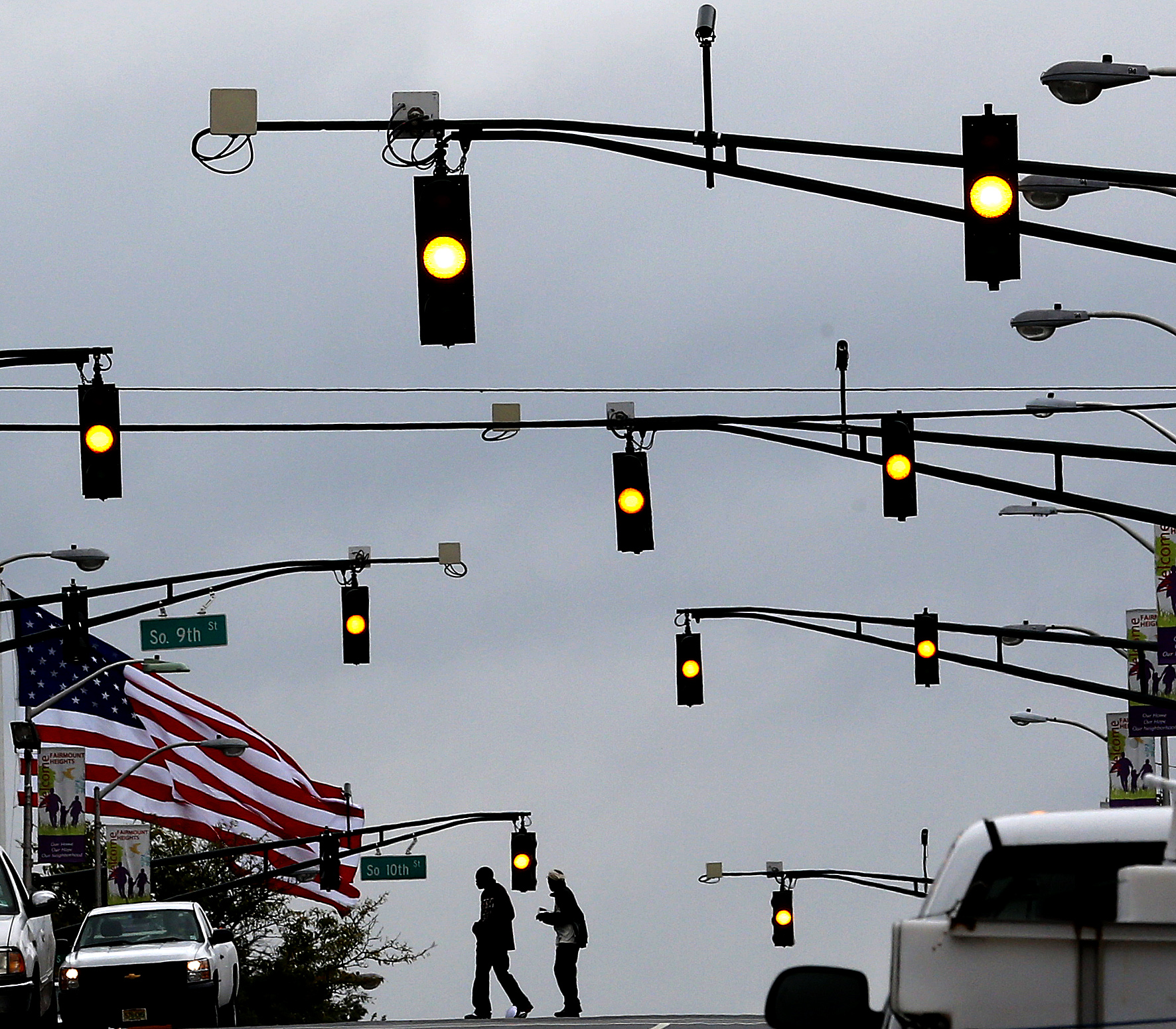 Gridlock Alert Malfunctioning traffic signals in Mandarin, Southside