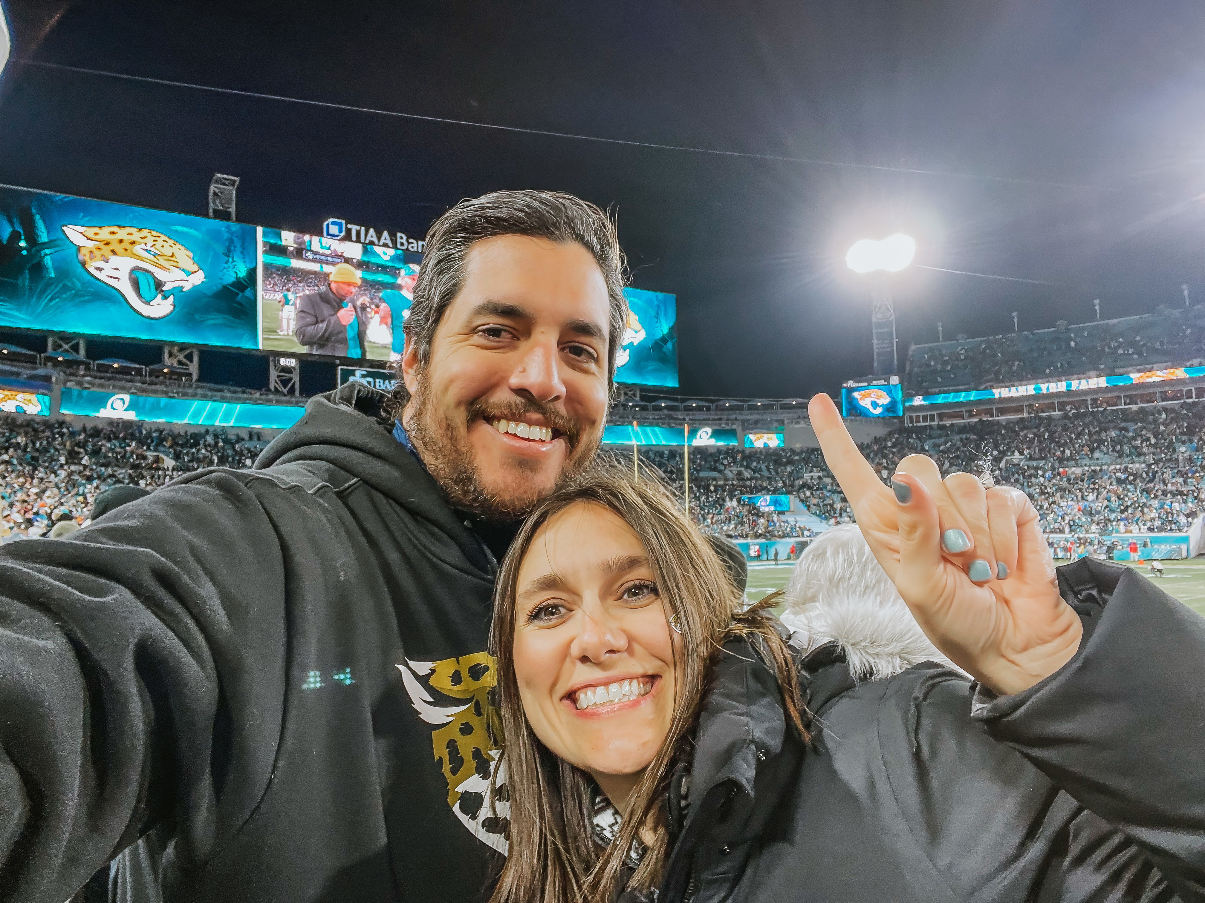 Photos: Jaguars fans showing their colors during Jags V. Chargers