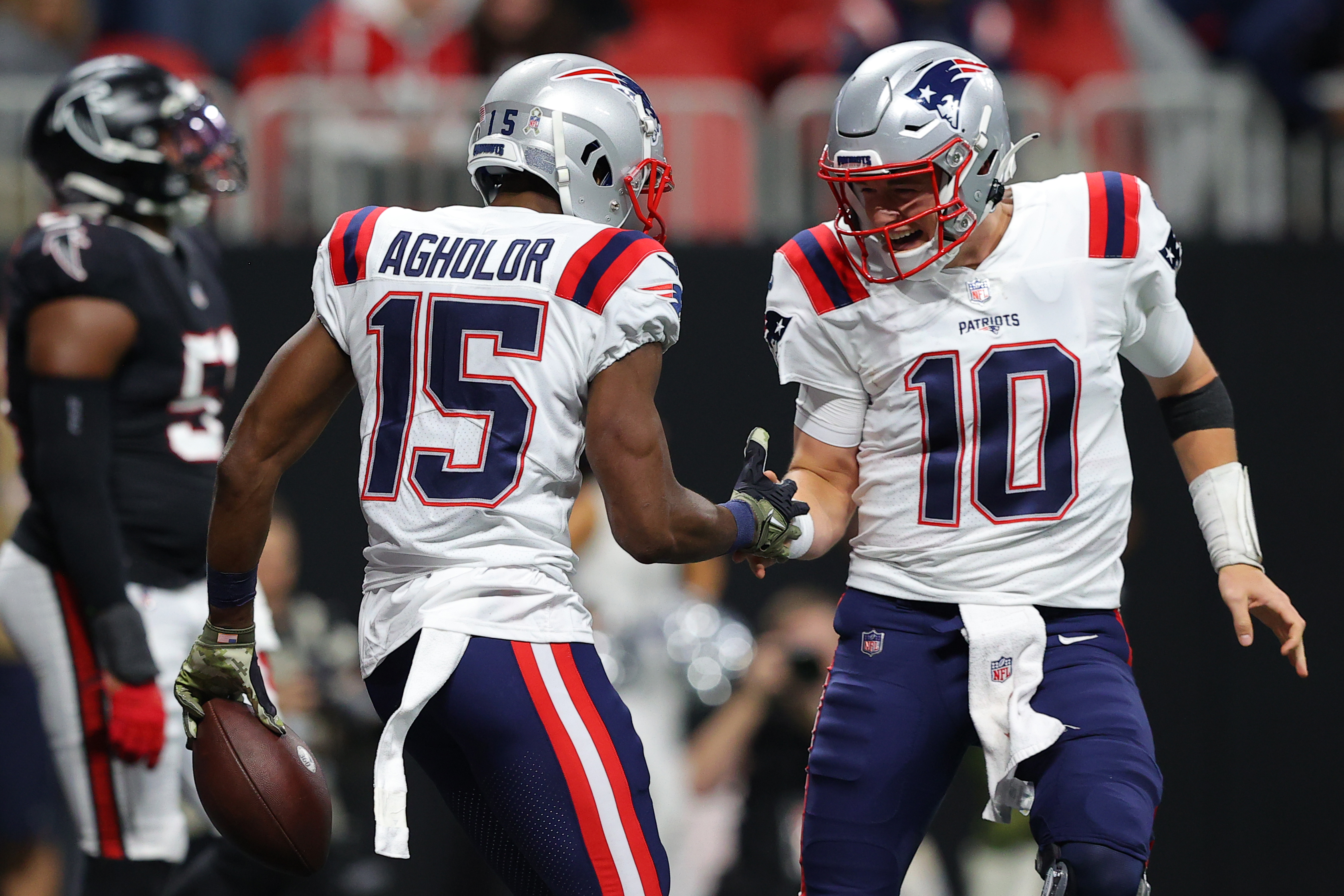 Patriots Stifle Falcons 25-0 For 5th Straight Victory