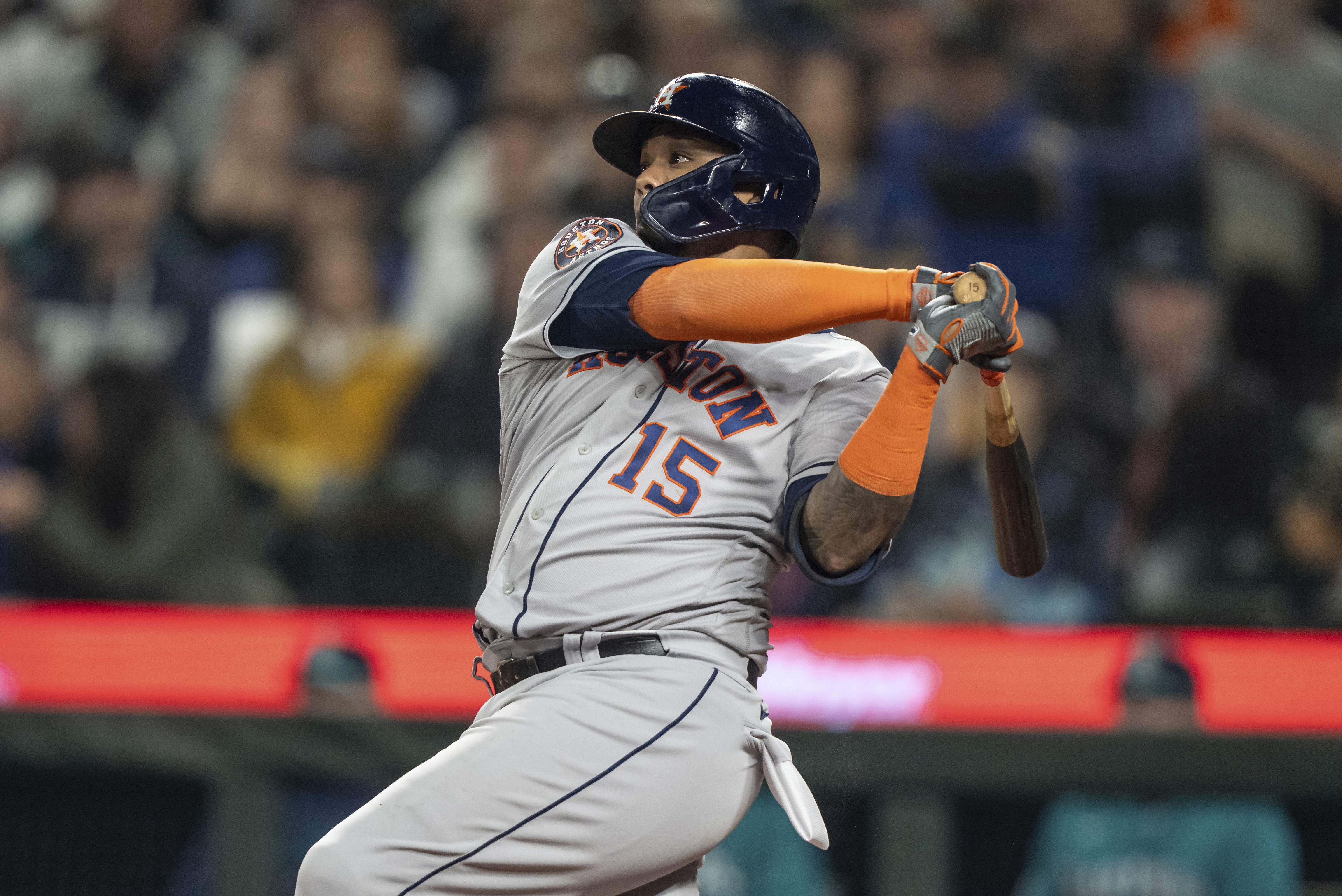 Vintage Verlander silences Seattle as Astros top M's 5-1 to open