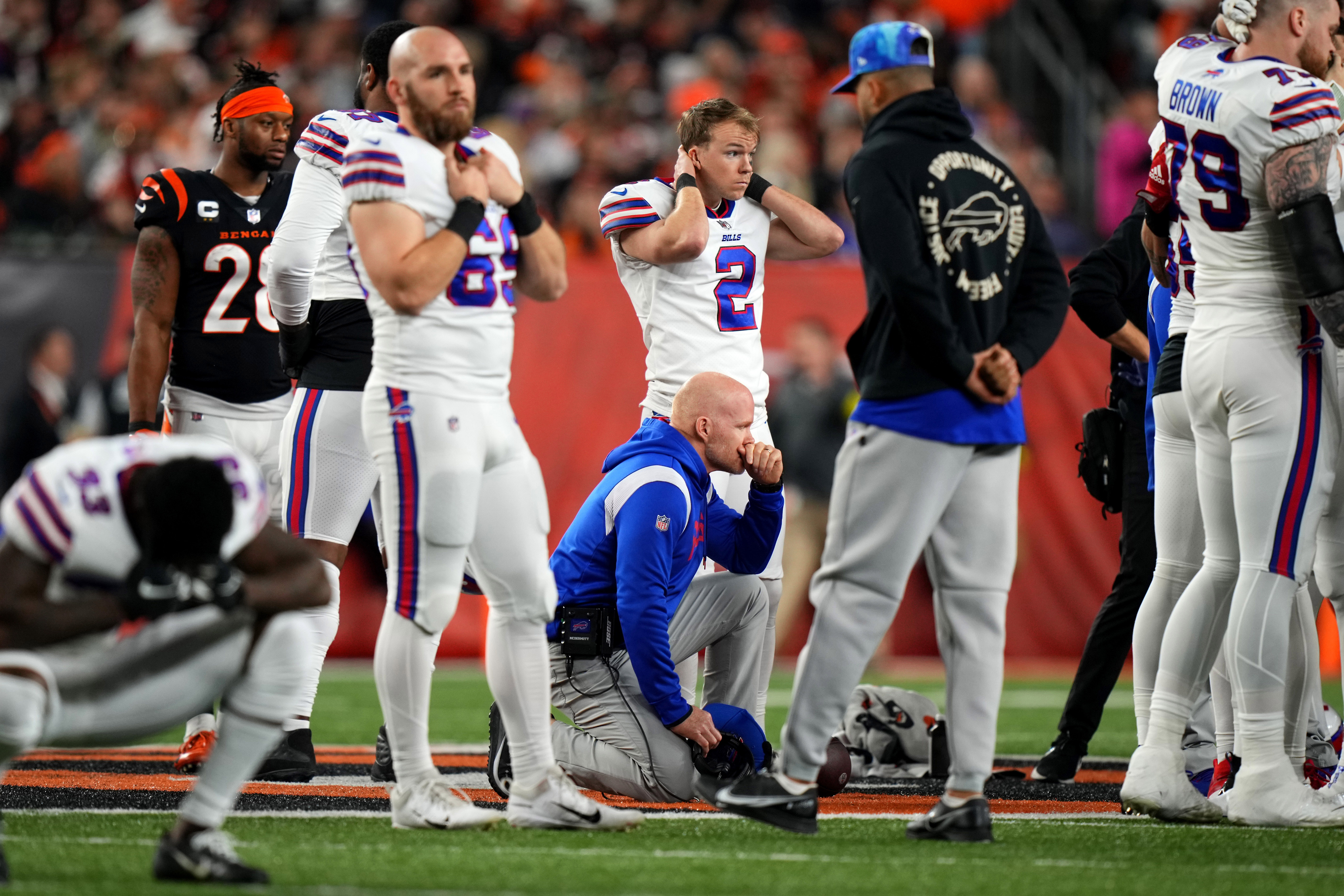 damar hamlin at bills game jackson｜TikTok Search